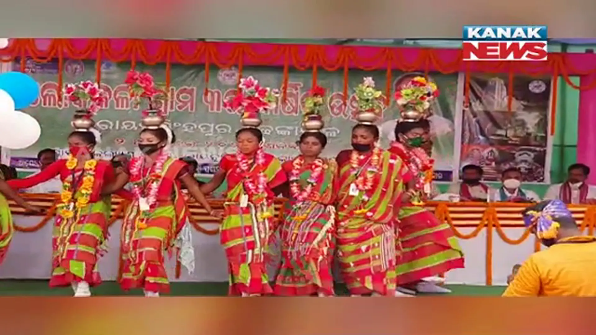 କରୋନାର ଭୟ ଭିତରେ ଖୁସିର ମୂହୁର୍ତ୍ତ । ଢେଙ୍କାନାଳ କଳା ଗ୍ରାମରେ ଖୁବ୍ ଆଡମ୍ବରରେ ପାଳନ ହେଲା ତୃତୀୟ ବାର୍ଷିକ ଉତ୍ସବ ।