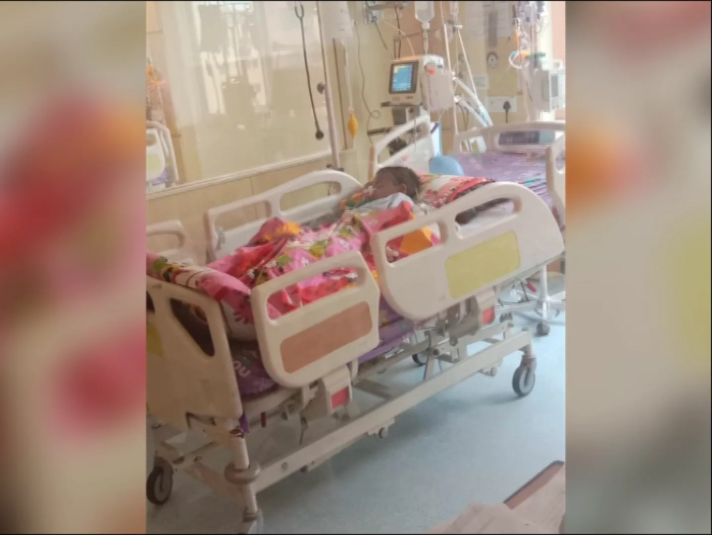 ଟ୍ରକ୍ ଧକ୍କାରେ ଗୋଡ଼ ହରାଇ ଲୁହ ଝରାଉଛି ୮ ବର୍ଷର କାହ୍ନା । ଚିକିତ୍ସା ପାଇଁ ଟଙ୍କା ନାହିଁ, ଛଳ ଛଳ ଆଖିରେ ସାହାଯ୍ୟ ମାଗୁଛନ୍ତି ଦିନ ମଜୁରିଆ ବାପା ।