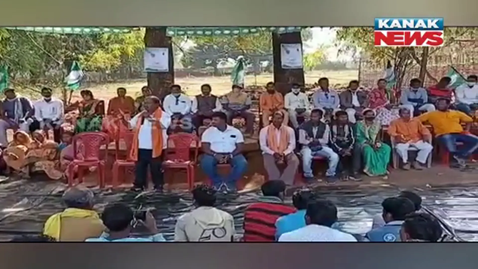 ପଂଚାୟତ ନିର୍ବାଚନରେ ପ୍ରଚାର କରୁଛନ୍ତି ପୋଷ୍ଟ ମାଷ୍ଟର : ମାଲକାନଗିରି ସ୍ୱାଭିମାନ ଅଞ୍ଚଳରୁ ଆସିଲା ଦୃଶ୍ୟ