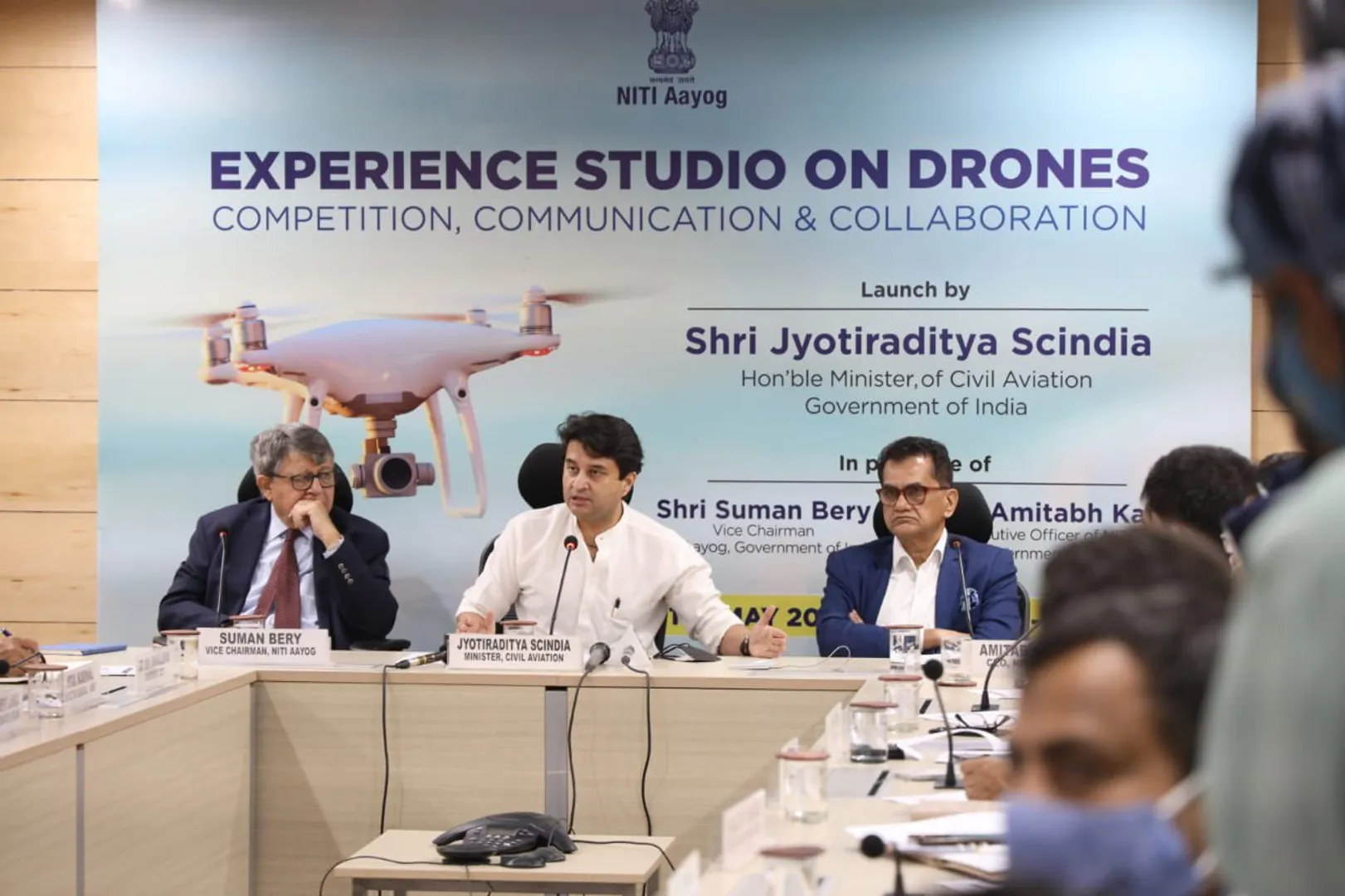 ଦେଶକୁ ଦରକାର ଏକ ଲକ୍ଷ  ଡ୍ରୋନ ପାଇଲଟ । ଦ୍ୱାଦଶ ପାସ ଛାତ୍ର ହୋଇପାରିବେ ପାଇଲଟ । ମାସକୁ ରୋଜଗାର କରିବେ ୩୦ ହଜାର ।