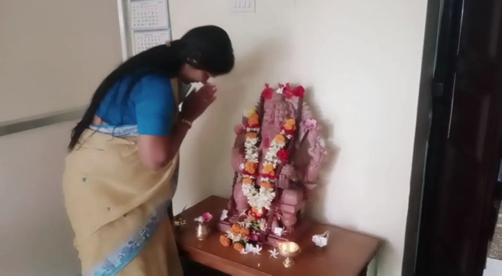 ଶପଥ ପୂର୍ବରୁ ଗଣପତିଙ୍କୁ ଆରାଧନା କଲେ ଟୁକୁନି ସାହୁ । କହିଲେ କ୍ୟାବିନେଟ୍ ପାହ୍ୟା ବଡ ନୁହେଁ, ମୋ ପାଇଁ ମୁଖ୍ୟମନ୍ତ୍ରୀଙ୍କ ଆଶିର୍ବାଦ ବଡ ।