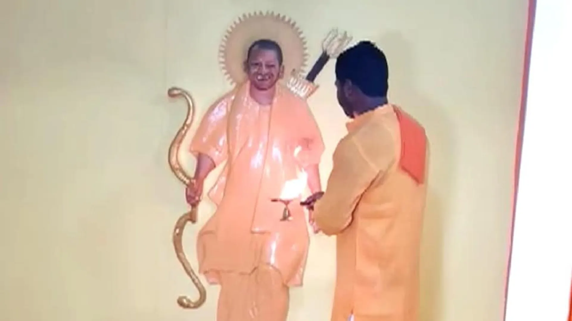 ନିର୍ମାଣ ହେଲା ଯୋଗୀଙ୍କ ମନ୍ଦିର ... ଏଠାରେ ପ୍ରତିଦିନ ହୁଏ ଆଳତୀ , ମନ୍ଦିରରେ ବାଜେ ଯୋଗୀଙ୍କ ଭଜନ 