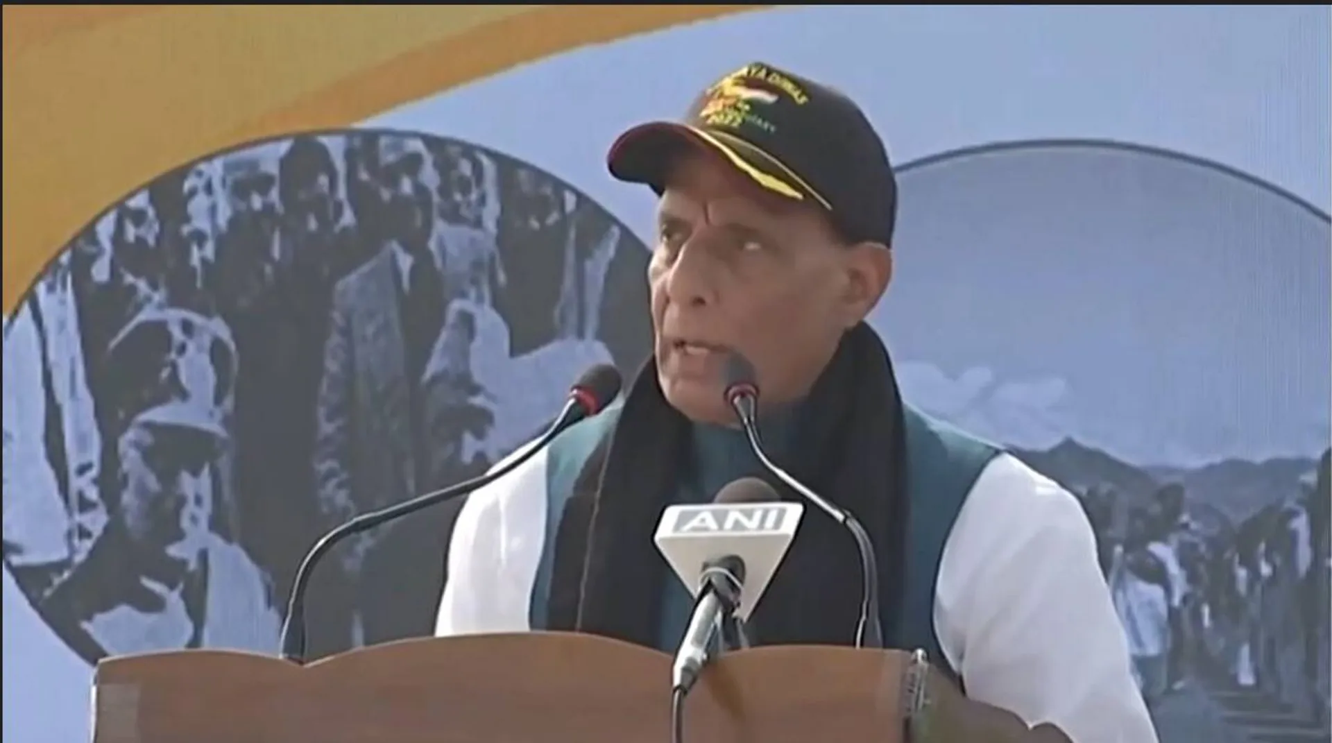 ଶ୍ରୀନଗର ଗସ୍ତରେ ପ୍ରତିରକ୍ଷା ମନ୍ତ୍ରୀ ରାଜନାଥ ସିଂ । ଭାରତୀୟ ସେନା ଓ ପରିବାର ବର୍ଗଙ୍କୁ ଜଣାଇଲେ ଶୁଭେଚ୍ଛା