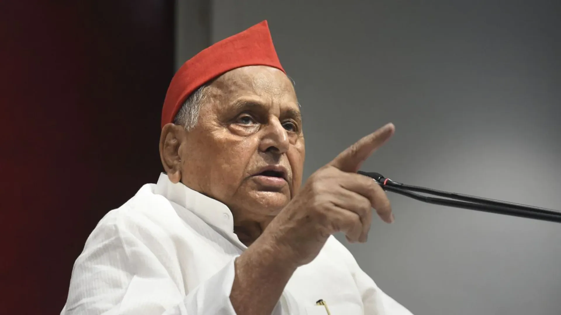 ଦୁଇ ଦୁଇ ଥର ପ୍ରଧାନମନ୍ତ୍ରୀ ହେବାରୁ ଅଳ୍ପକେ ରହିଯାଇଥିଲେ ମୁଲାୟମ୍ । ପ୍ରଧାନମନ୍ତ୍ରୀ ବଦଳରେ ହୋଇଥିଲେ ଦେଶର ପ୍ରତିରକ୍ଷା ମନ୍ତ୍ରୀ । ପଢନ୍ତୁ, ସମ୍ପୂର୍ଣ୍ଣ ଷ୍ଟୋରୀ...