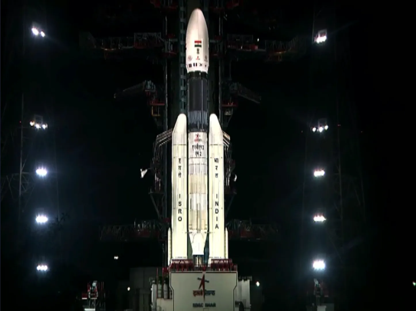 ଇସ୍ରୋର ବାହୁବଳୀ ମିଶନ ସଫଳ । ମଧ୍ୟରାତ୍ରିରେ ଆନ୍ଧ୍ରପ୍ରଦେଶର ଶ୍ରୀହରିକୋଟାସ୍ଥିତ ସତୀଶ ଧାୱନ ମହାକାଶ କେନ୍ଦ୍ରରୁ ମହାକାଶକୁ ଯାଇଥିଲା ଏଲଭିଏମ୩-ଏମ୨