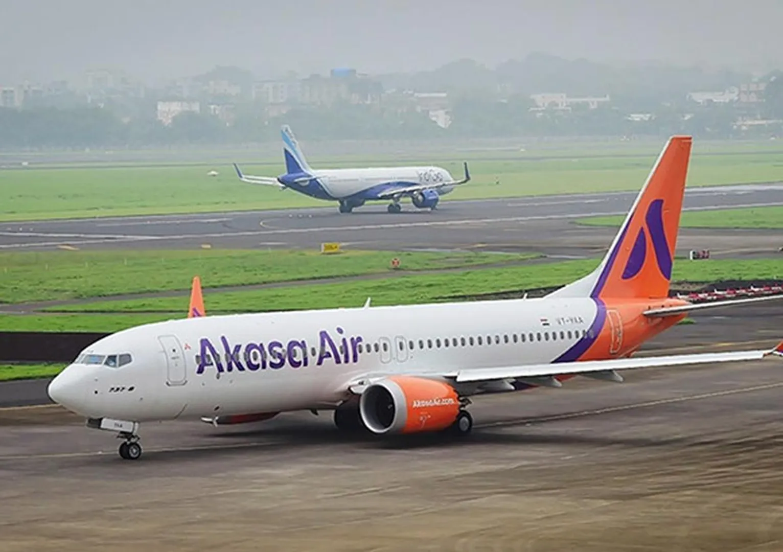 ଅଳ୍ପକେ ବର୍ତ୍ତିଲେ ଯାତ୍ରୀ : ପକ୍ଷୀ ଧକ୍କା ହେବା ପରେ ଦିଲ୍ଲୀ ଏୟାରପୋର୍ଟରେ ଜରୁରୀକାଳୀନ ଅବତରଣ ।