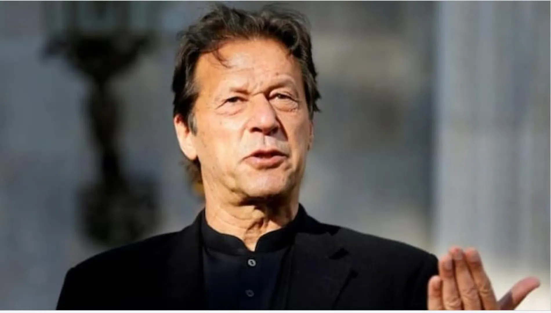 ଇମ୍ରାନଙ୍କ ବିରୋଧରେ ଟାକ୍ସ ଚୋରୀ ଅଭିଯୋଗ, ପାକିସ୍ତାନର ବିଭିନ୍ନ ସ୍ଥାନରେ ହିଂସା। ରାସ୍ତାରେ ପ୍ରଦର୍ଶନ କରୁଛନ୍ତି ସମର୍ଥକ।