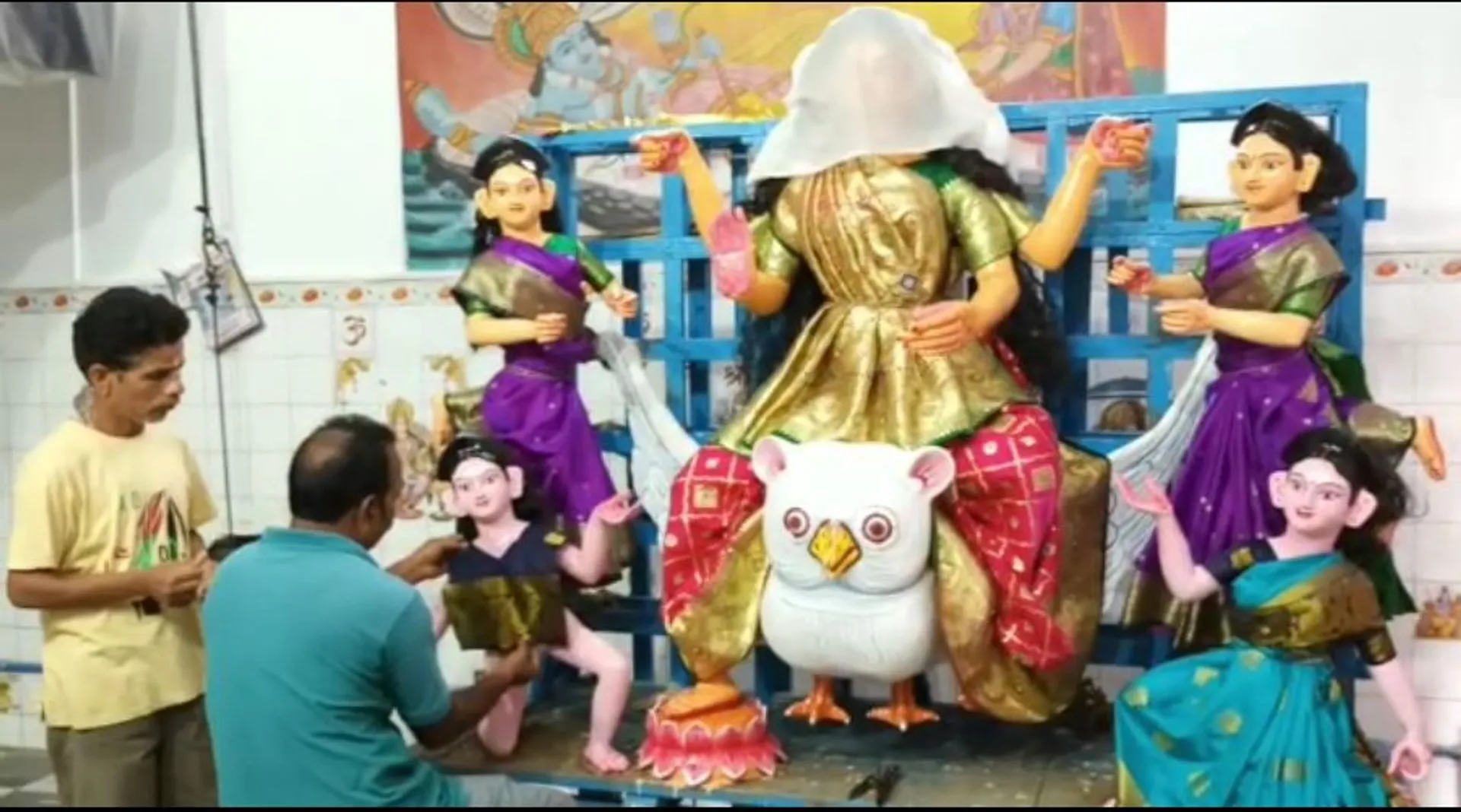 ଗଜଲଷ୍ମୀ ପୂଜା ପାଇଁ ସଜେଇ ହେଲାଣି ଢେଙ୍କାନାଳ। କରୋନା କଟକଣା ପରେ ପୂଜାକୁ ନେଇ ଉତ୍ସାହିତ ବିଭିନ୍ନ କମିଟି।