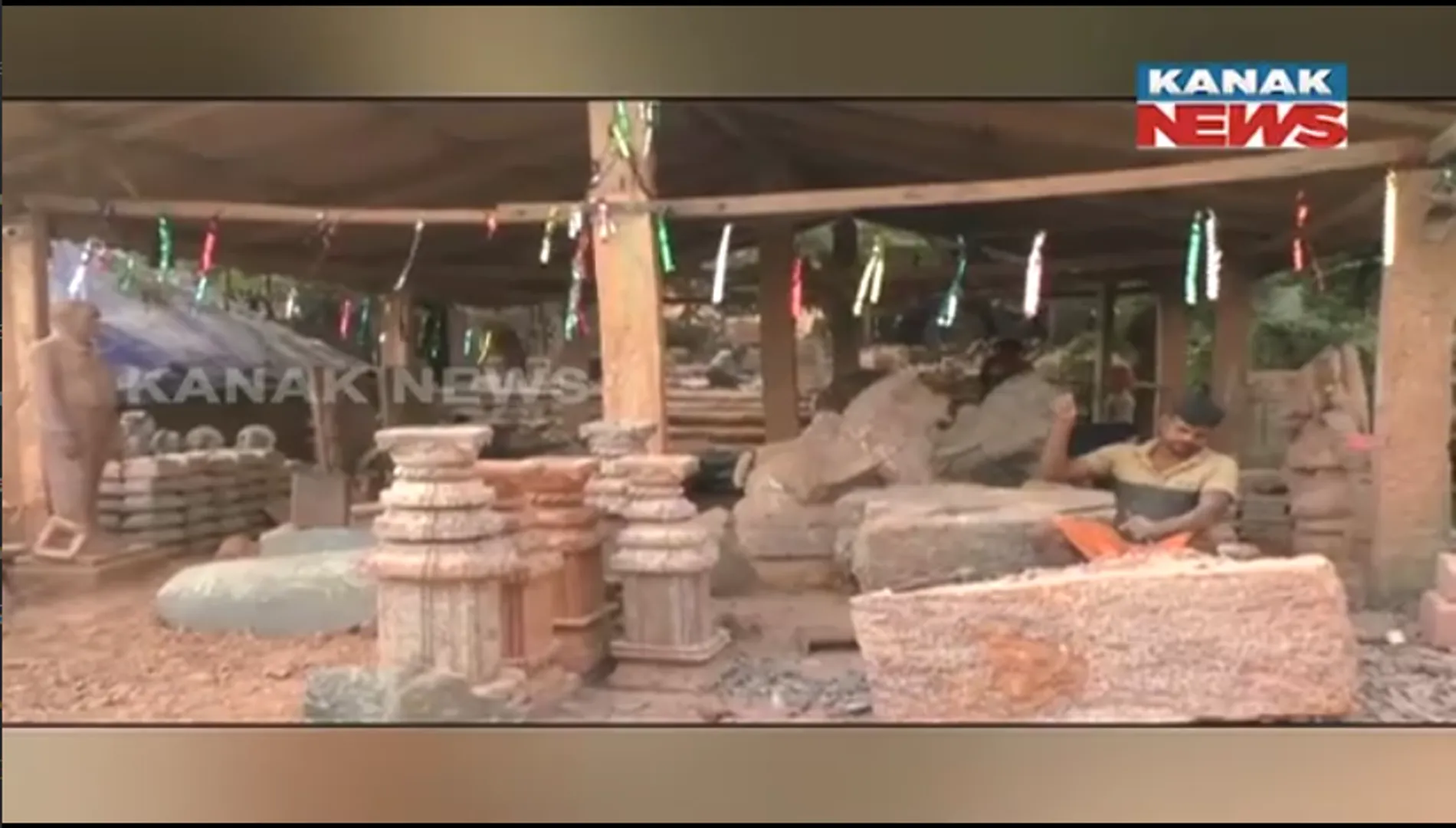 ପଥର କାରିଗରଙ୍କ ଗାଁ ଯାଜପୁରର ଶୁଖୁଆପଡ଼ା। ମୂର୍ତି କାରିଗରୀ ଓ ଘରକରଣା ସାମଗ୍ରୀ ପାଇଁ ଗାଁର ରହିଛି ପ୍ରସିଦ୍ଧି।