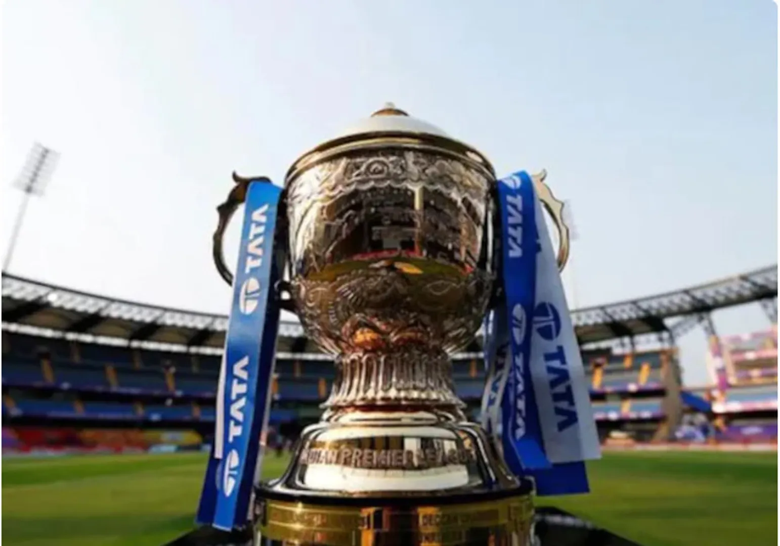 ଆଇପିଏଲର ୧୬ତମ ସଂସ୍କରଣ ପାଇଁ କୋଚିରେ କାଲି ହେବ ନିଲାମୀ। ପ୍ରକିୟାରେ ସାମିଲ ହେବେ ୪୦୫ ଖେଳାଳୀ, ନିଲାମ ହେବେ ୮୭ ଖେଳାଳୀ।