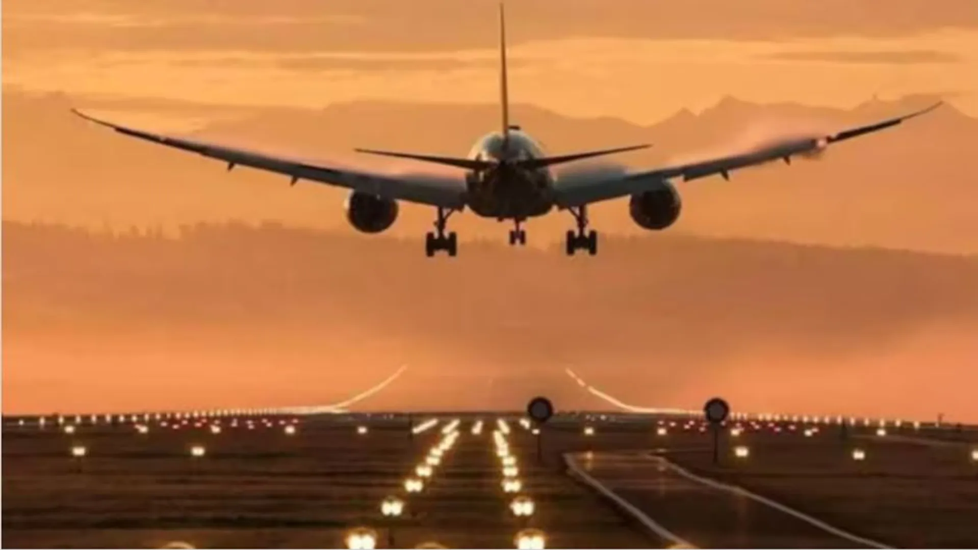 ବିମାନରେ ବୋମା ଗୁଜବ। ଚୌଧୁରୀ ଚରଣ ସିଂ ବିମାନ ବନ୍ଦରରେ ବିମାନର ଜରୁରୀ ଅବତରଣ।