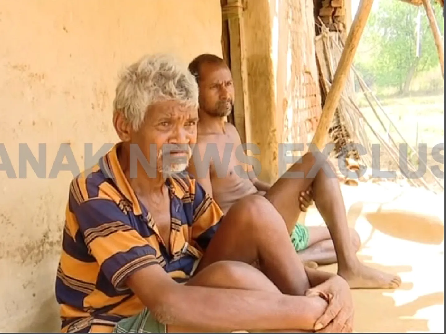 ଡରାଉଛି କିଡନୀ ରୋଗ, ଗାଁ ଛାଡ଼ୁଛନ୍ତି ଲୋକ। ସମ୍ବଲପୁର ଜିଲ୍ଲା ଯୁଯୁମରା ବ୍ଲକ ବାବୁପାଲି ଗୌରଗୋଠ ଗାଁରେ ଆତଙ୍କ।
