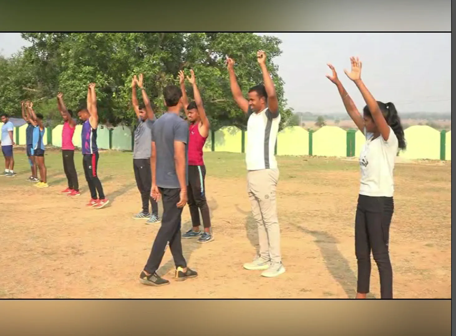 ନବରଙ୍ଗପୁର ରାଇଘରରେ ଅବସରପ୍ରାପ୍ତ ସେନା କର୍ମଚାରୀଙ୍କ ନିଆରା ପ୍ରୟାସ। ସେନାରେ ନିଯୁକ୍ତ ପାଇଁ ଦେଉଛନ୍ତି ମାଗଣା ଟ୍ରେନିଂ।