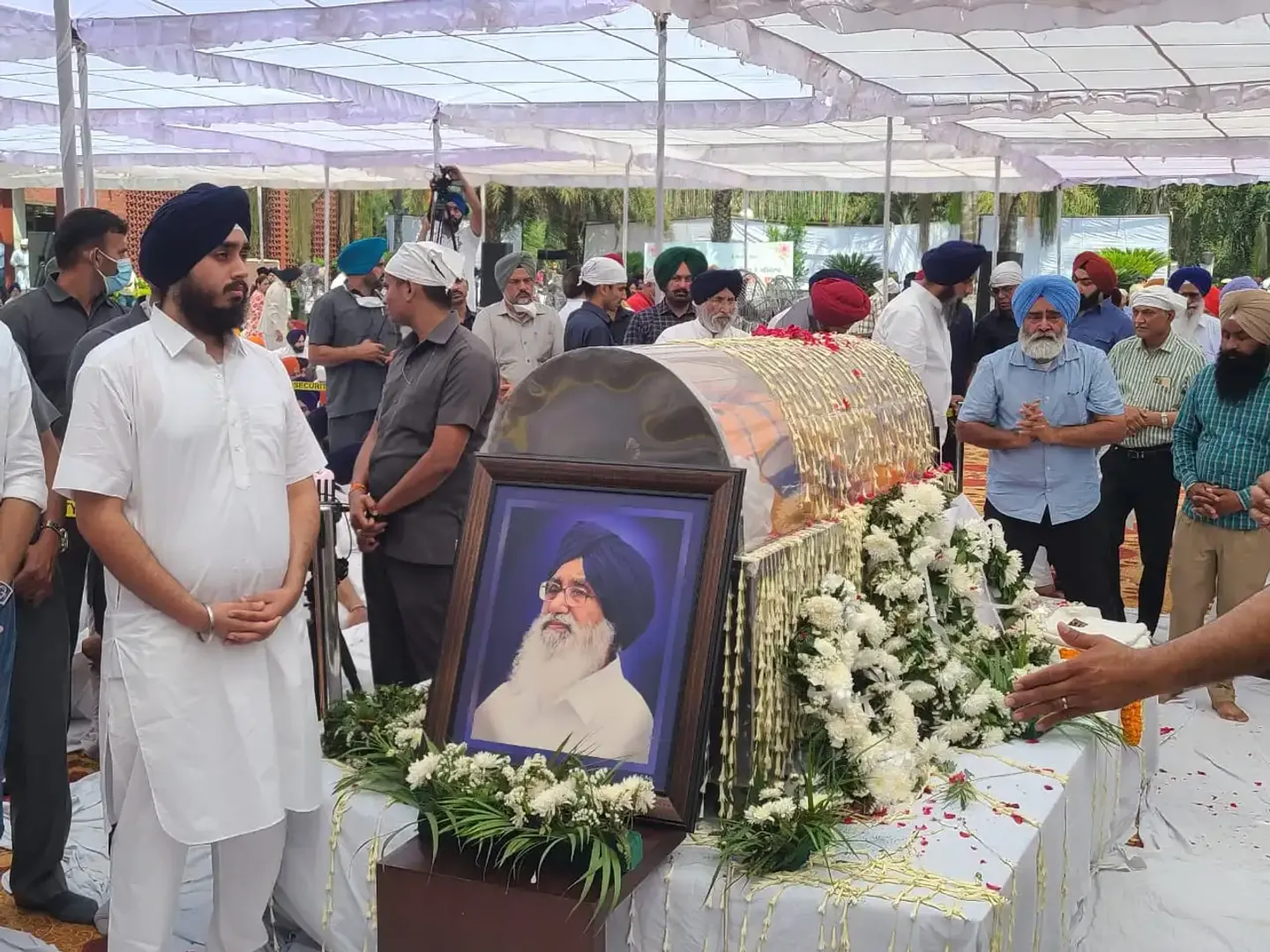 ଚଣ୍ଡିଗଡ ଯିବେ ପ୍ରଧାନମନ୍ତ୍ରୀ । ପ୍ରକାଶ ସିଂ ବାଦଲଙ୍କ ଶେଷ ଦର୍ଶନ କରିବା ସହ ଶ୍ରଦ୍ଧାଞ୍ଜଳି ଦେବେ ମୋଦୀ ।