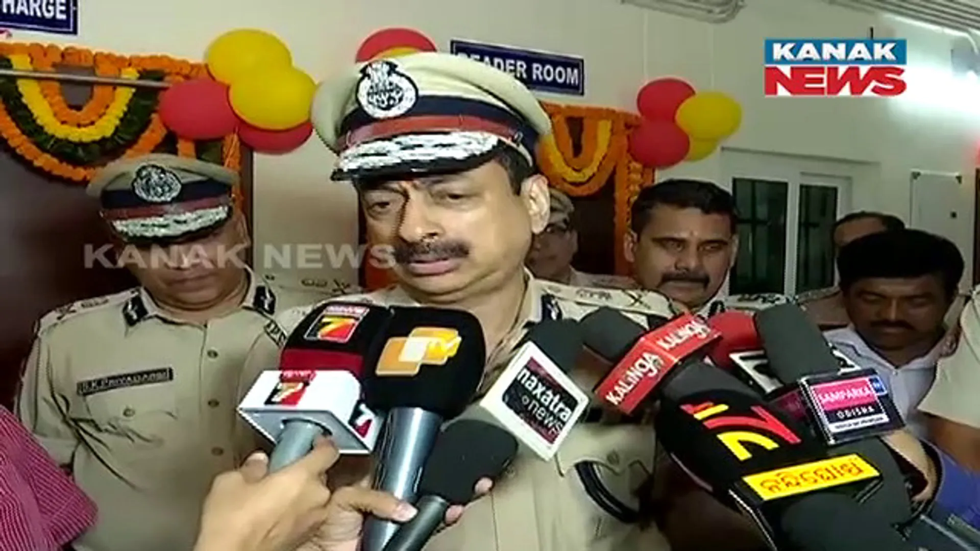 ସମ୍ବଲପୁରରେ ପୋଲିସ ଡିଜି। ଉତ୍ତେଜନା ପରର ସ୍ଥିତିର କରିବେ ଅନୁଧ୍ୟାନ।