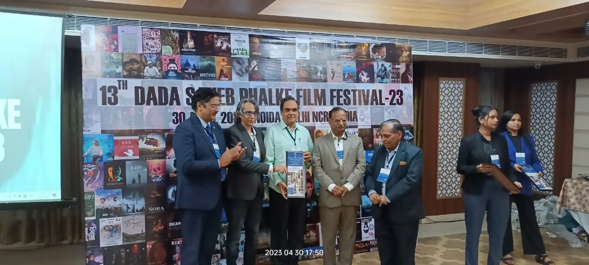 ଓଡିଆ ଫିଲ୍ମ ‘ମୀନା’ ଫିଲ୍ମ ଫେଷ୍ଟିଭାଲ୍ ପୁରସ୍କୃତ : ପ୍ରଯୋଜକ ନବକିଶୋର ଦାସ ଗ୍ରହଣ କଲେ ପୁରସ୍କାର