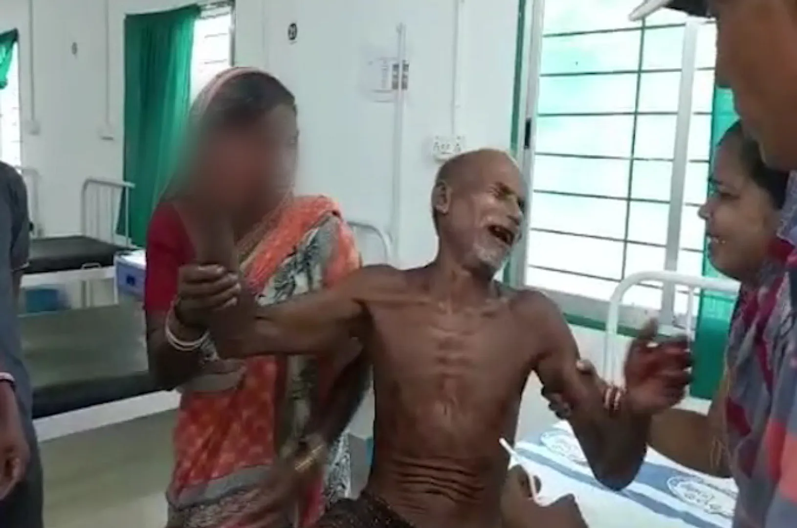 କେନ୍ଦ୍ରାପଡା ଆଳିରେ ଅଭାବନୀୟ ଘଟଣା। ମୁଗ ଭାଗ ନଆଣିବାରୁ ବାପା, ପୁଅ-ବୋହୂକୁ ହାଣିଥିବା ଅଭିଯୋଗ।