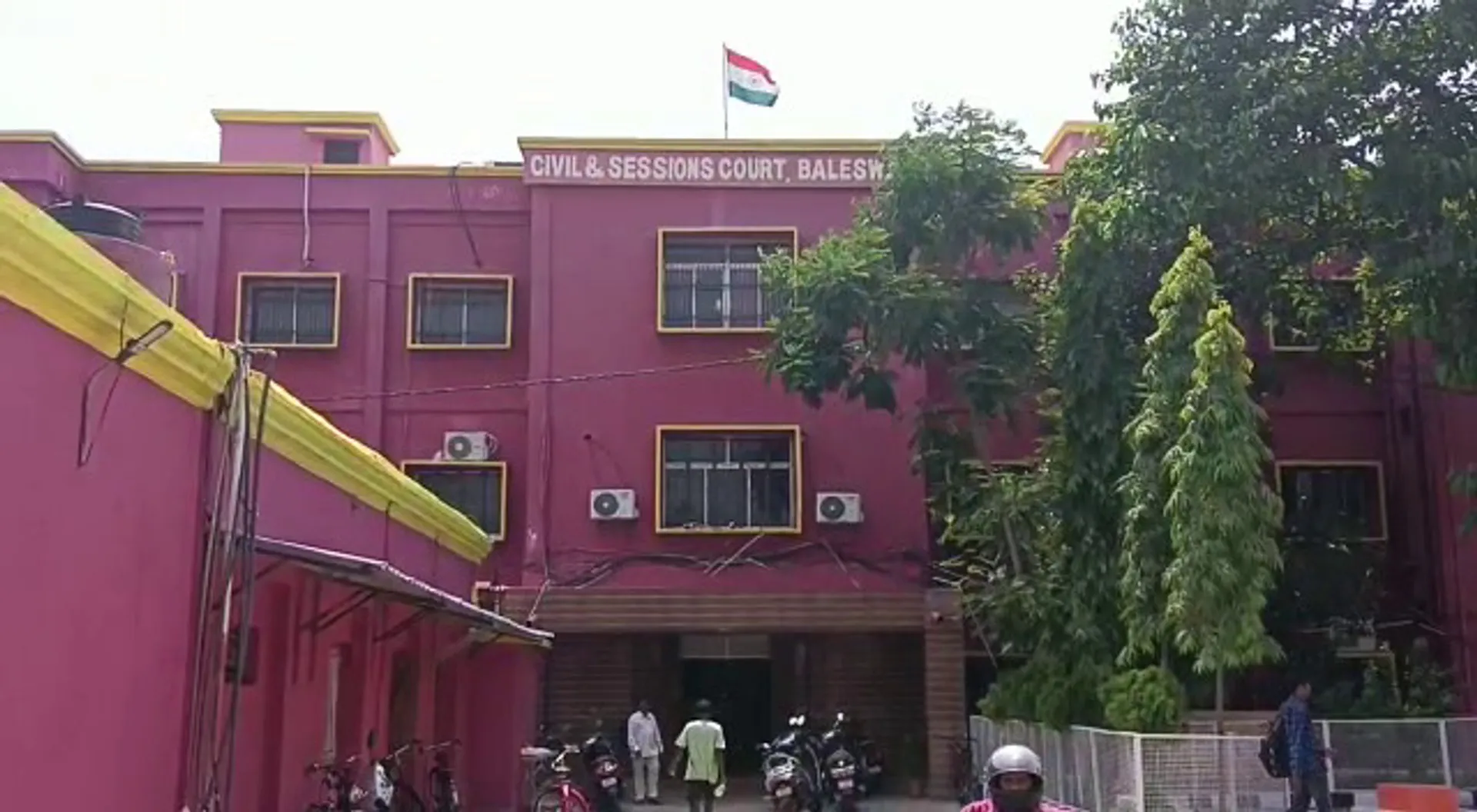 ଝିଅକୁ ହତ୍ୟା ଅଭିଯୋଗରେ ମାଆକୁ ସଜା। ମାଆ ଓ ଦ୍ୱିତୀୟ ସ୍ୱାମୀକୁ ଆଜୀବନ କାରାଦଣ୍ଡ ସହ ୫ହଜାର ଟଙ୍କା ଜରିମାନା