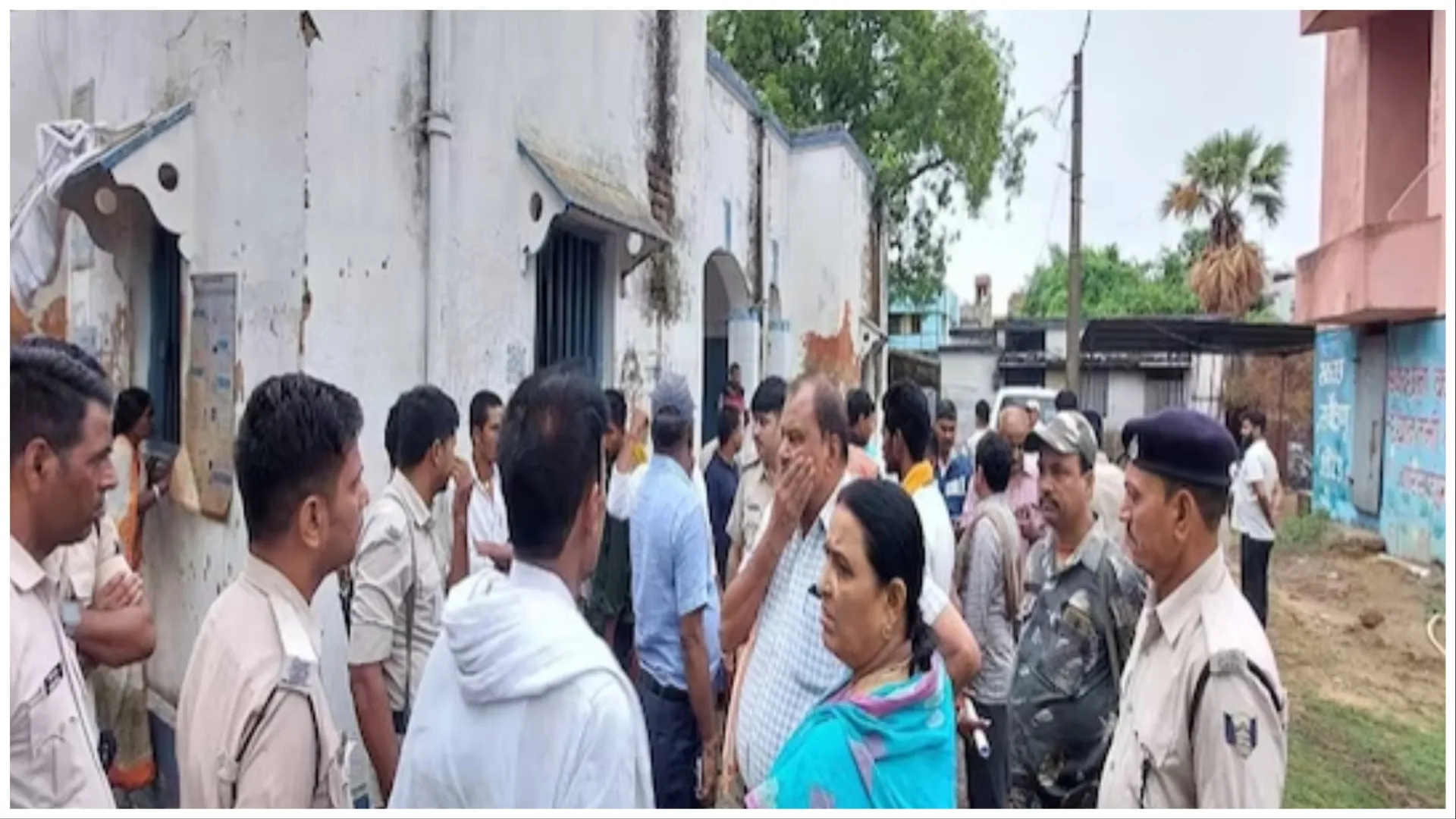 ବିହାରରେ ବଜ୍ରପାତ ନେଲା ୩ ଜୀବନ, ୪ ଗୁରୁତରଙ୍କ ଜାରିରହିଛି ଚିକିତ୍ସା