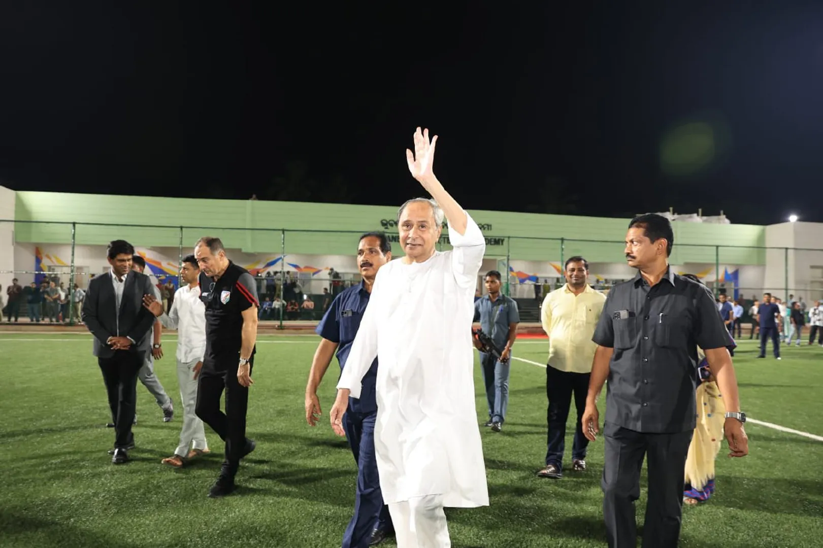 କ୍ରୀଡା ବିକାଶରେ ଯୋଡି ହେଲା ଆଉ ଏକ ଫର୍ଦ୍ଦ : ରାଜଧାନୀରେ ଫିଫା ମାନର ୩ ତାଲିମ କେନ୍ଦ୍ରକୁ ଉଦଘାଟନ କଲେ ମୁଖ୍ୟମନ୍ତ୍ରୀ