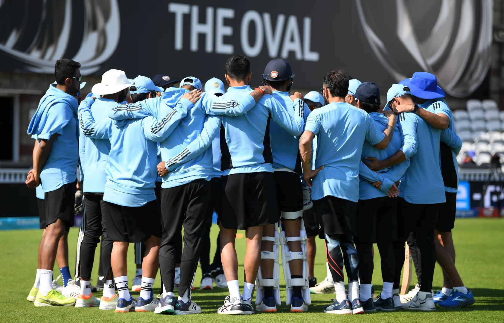 ଟେଷ୍ଟ ଦଳରେ ୩ଟି ପରିବର୍ତ୍ତନ କରିବାକୁ ପରାମର୍ଶ ଦେଲେ ଦିନେଶ କାର୍ତ୍ତିକ । ଦେଖନ୍ତୁ, କେଉଁ କେଉଁ ଖେଳାଳିଙ୍କୁ ସାମିଲ କରିବାକୁ ପରାମର୍ଶ ଦେଲେ କାର୍ତ୍ତିକ ।