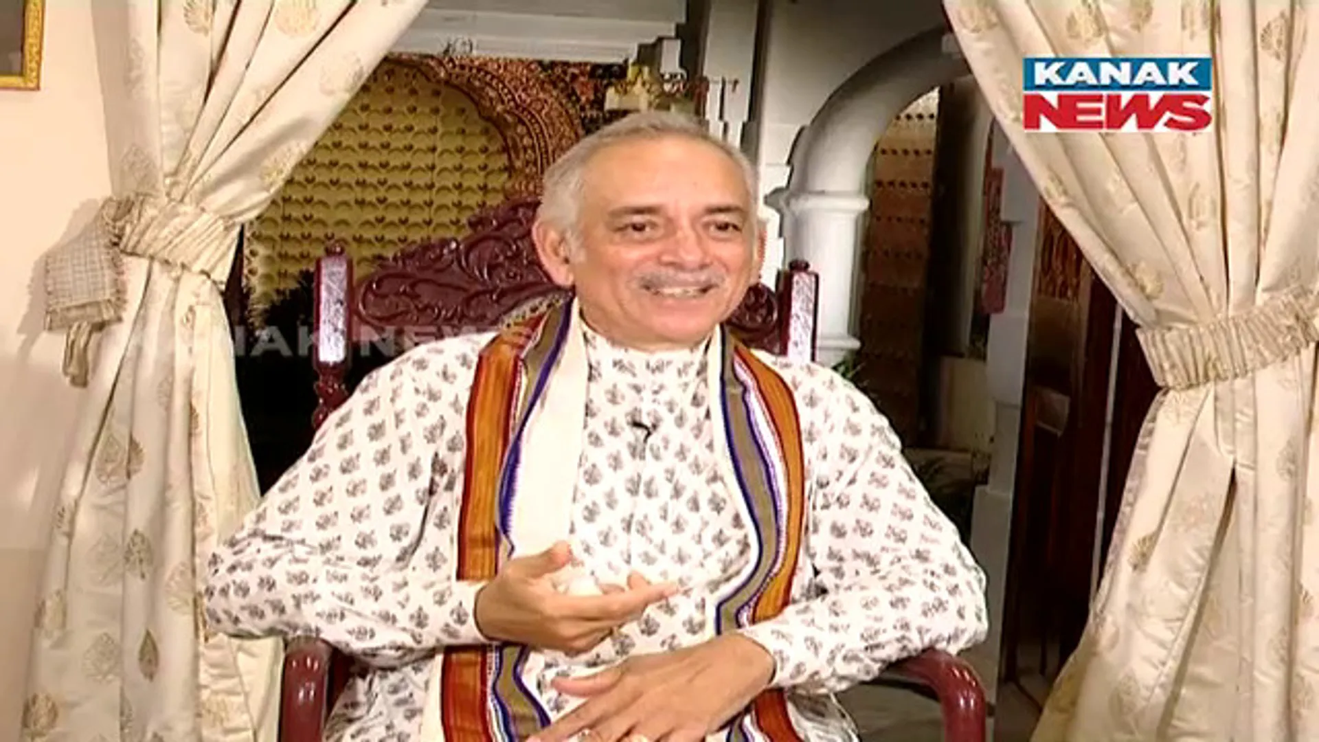 ୫ ବର୍ଷରେ ଥରେ ରତ୍ନଭଣ୍ଡାର ଖୋଲିବା କଥା । ରତ୍ନଭଣ୍ଡାର ଖୋଲାଯିବ କି ନାହିଁ, ରାଜ୍ୟ ସରକାର ନିଷ୍ପତ୍ତି ନେବେ । ବଡ ବୟାନ ରଖିଲେ ଗଜପତି ମହାରାଜ ।