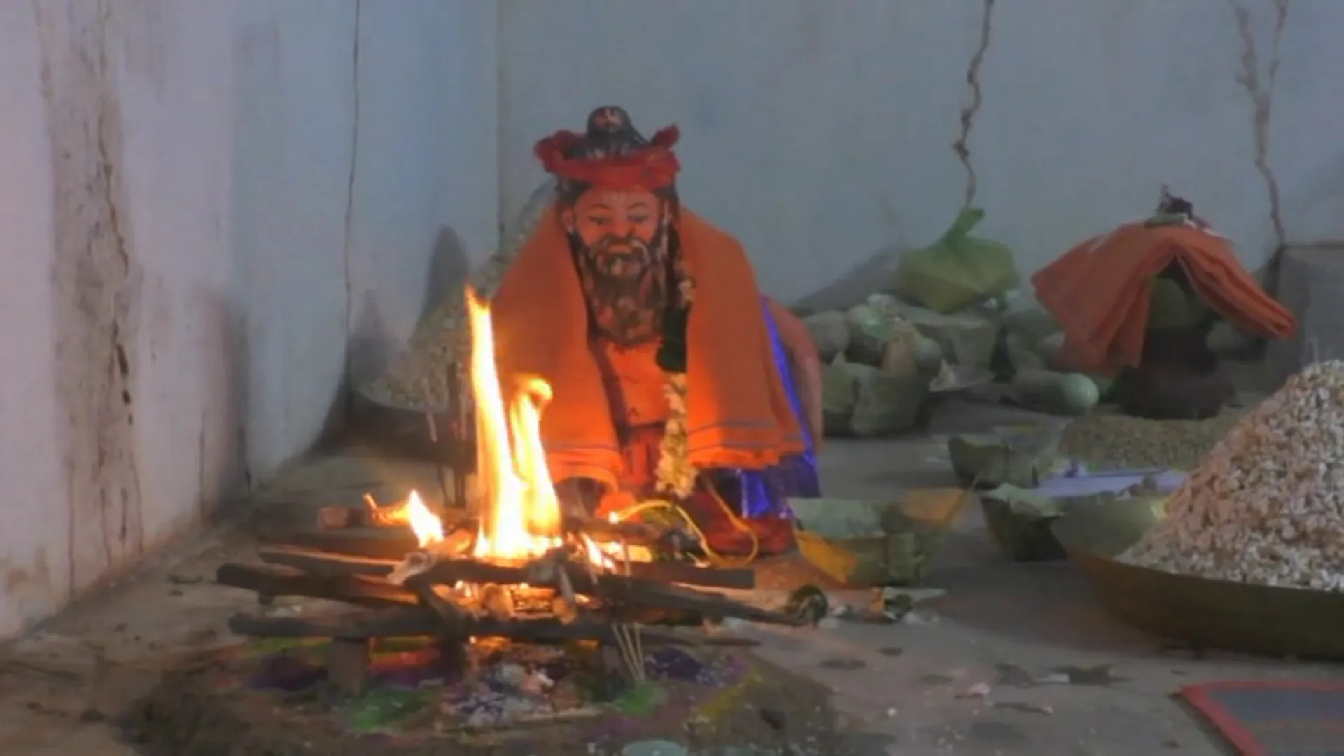 ବର୍ଷା ପାଇଁ ପୂଜାର୍ଚ୍ଚନା । ଇନ୍ଦ୍ର ଦେବତାଙ୍କୁ ଶାନ୍ତ କରିବାକୁ କରାଗଲା ହୋମଯଜ୍ଞ