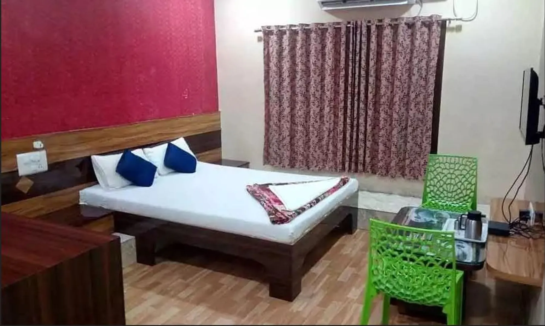 ମାତ୍ର ୧୦୦ ଟଙ୍କାରେ ରେଲୱେ ଷ୍ଟେସନରେ ପାଇପାରିବେ ରୁମ୍ ! ଜାଣନ୍ତୁ କେମିତି କରିବେ ବୁକିଂ