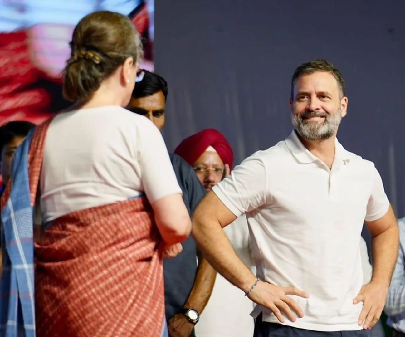 ହରିୟାଣା ମହିଳାଙ୍କ ପ୍ରଶ୍ନ, ରାହୁଲଙ୍କ ବିବାହ କେବେ ହେବ, ସୋନିଆ କହିଲେ ଝିଅ ଖୋଜିଦିଅ । 