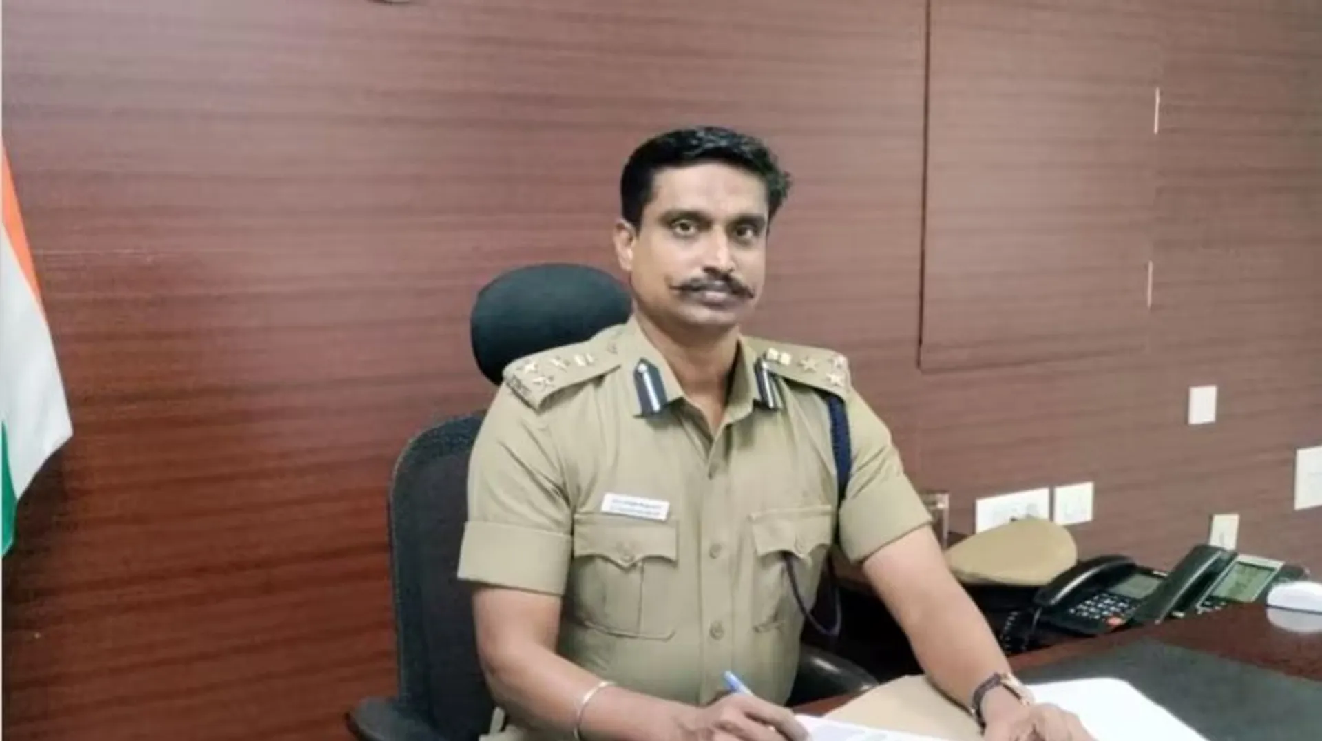 ବରିଷ୍ଠ IPS ଅଧିକାରୀଙ୍କ ଆତ୍ମହତ୍ୟା । ନିଜ ସର୍ଭିସ୍ ପିସ୍ତଲରୁ ନିଜକୁ ଗୁଳି କଲେ