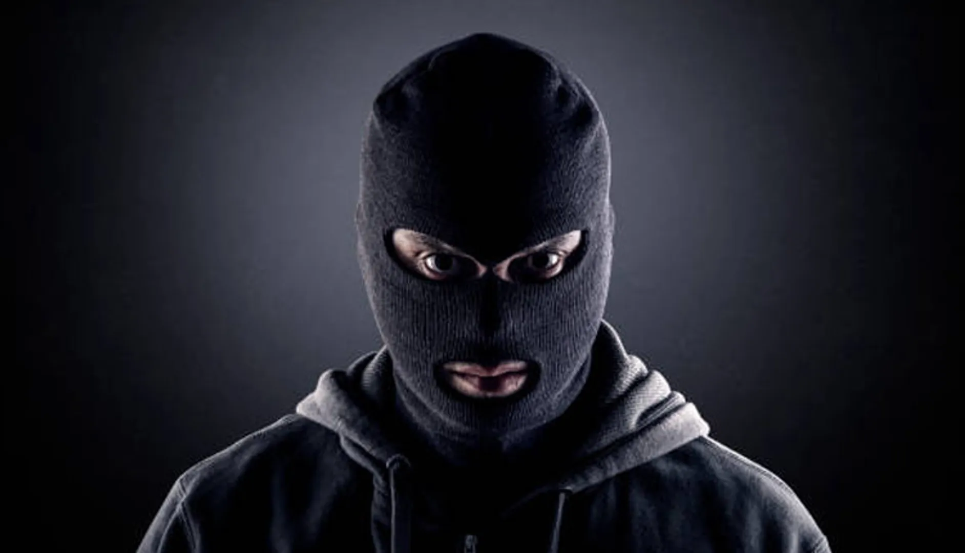 ଚୋରକୁ  ଫୁଲମାଳ ପିନ୍ଧାଇ ସ୍ବାଗତ କଲେ ଗାଁ ଲୋକେ