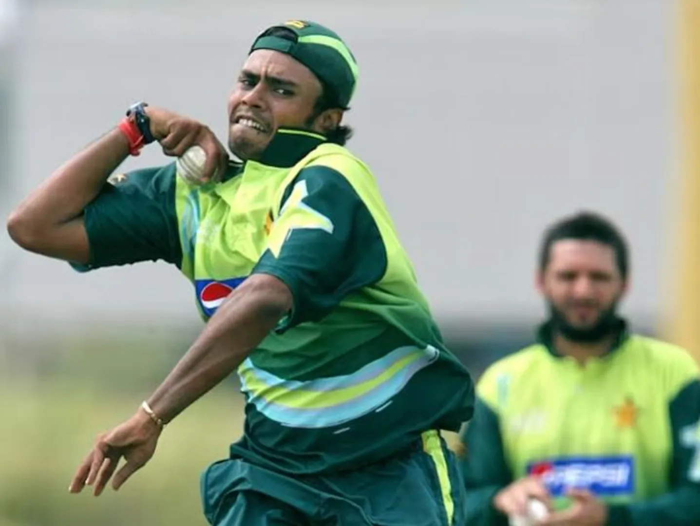 ସକାଳୁ ସକାଳୁ ନମାଜ ପଢିବାକୁ ଡାକୁଥିଲେ ଆଫ୍ରିଦି, ଦାନିଶ କାନେରିଆ ଖୋଲିଲେ ପାକିସ୍ତାନ କ୍ରିକେଟର କଳା ସତ ।