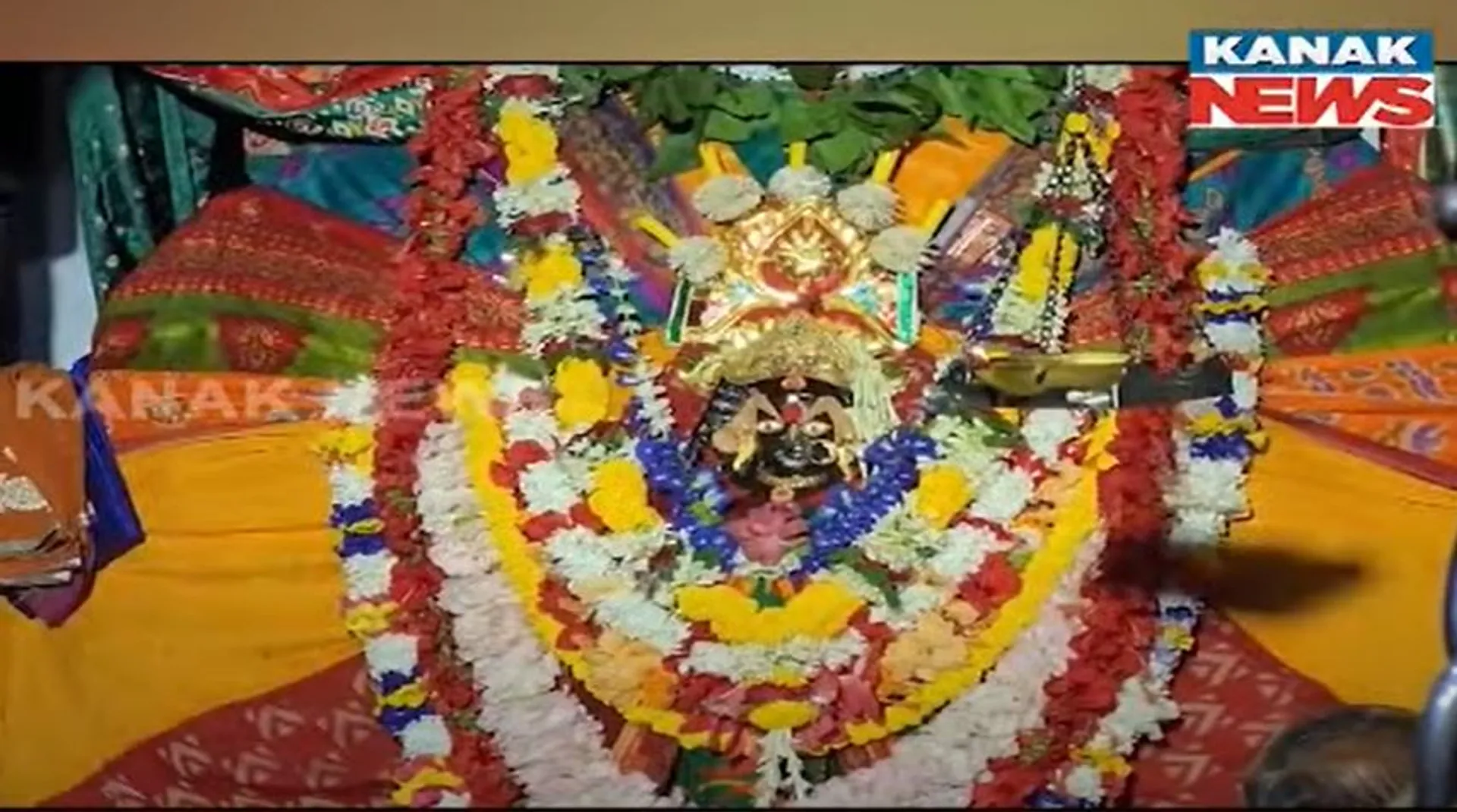 ନବରାତ୍ର ପୂଜା ପାଇଁ ଚଳଚଞ୍ଚଳ ଶକ୍ତି ପୀଠ : ଅଧିଷ୍ଠାତ୍ରୀ ଦେବୀ ମା’ ବିରଜାଙ୍କ ସପ୍ତମୀ ପୂଜା; ଦର୍ଶନ ପାଇଁ ଶ୍ରଦ୍ଧାଳୁଙ୍କ ଭିଡ଼