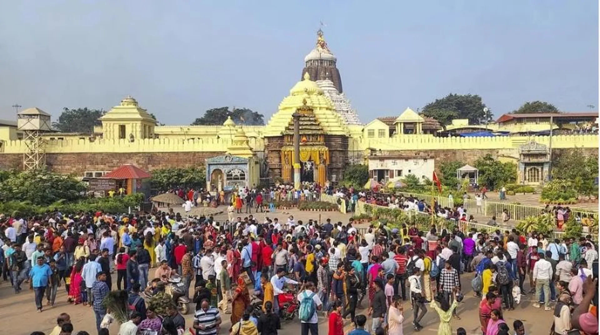 ଶ୍ରୀକ୍ଷେତ୍ରରେ ବଢୁଛି ଭକ୍ତଙ୍କ ଭିଡ । ନୂଆ ବର୍ଷକୁ ଦୃଷ୍ଟିରେ ରଖି କରାଯାଇଛି ବ୍ୟାପକ ପ୍ରସ୍ତୁତି