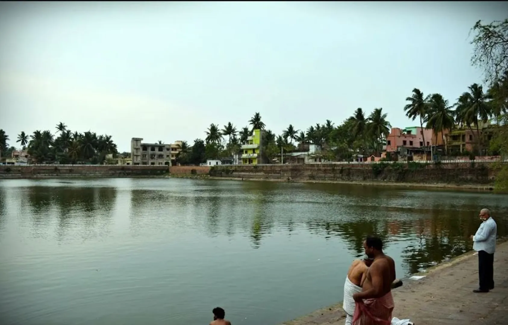 ପୁରୀ ଇନ୍ଦ୍ରଦ୍ୟୁମ୍ନ ପୁଷ୍କରିଣୀରେ ମିଳିଲା ସୁଡଙ୍ଗ । ଅନୁସନ୍ଧାନ କରିବାକୁ ସ୍ଥାନୀୟ ଲୋକଙ୍କ ଦାବି ।
