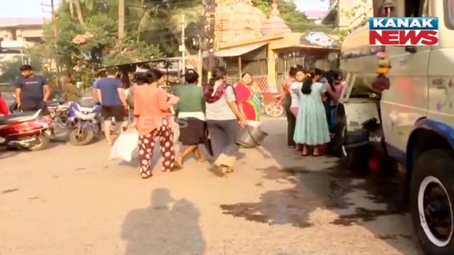 ଶୋଷରେ ଅଧାରାଜଧାନୀ । ଫାଟି ଯାଇଛି କୁଆଖାଇରୁ ପାଣି ଉଠାଉଥିବା ପାଇପ ।