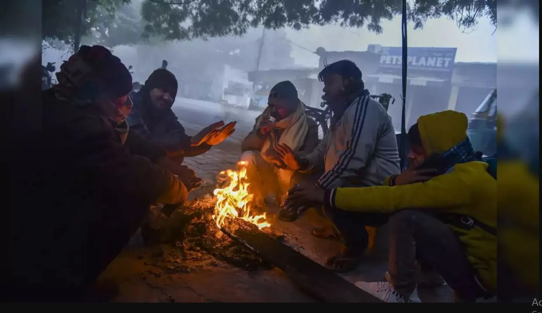 ଖସୁଛି ପାରଦ, ବଢ଼ୁଛି ଶୀତ । ରାଜ୍ୟରେ ୬ ସହରର ତାପମାତ୍ରା ୧୦ ଡିଗ୍ରୀ ତଳେ । ସୁନ୍ଦରଗଡ଼ କୋରେଇରେ ସର୍ବନିମ୍ନ ତାପମାତ୍ରା ।