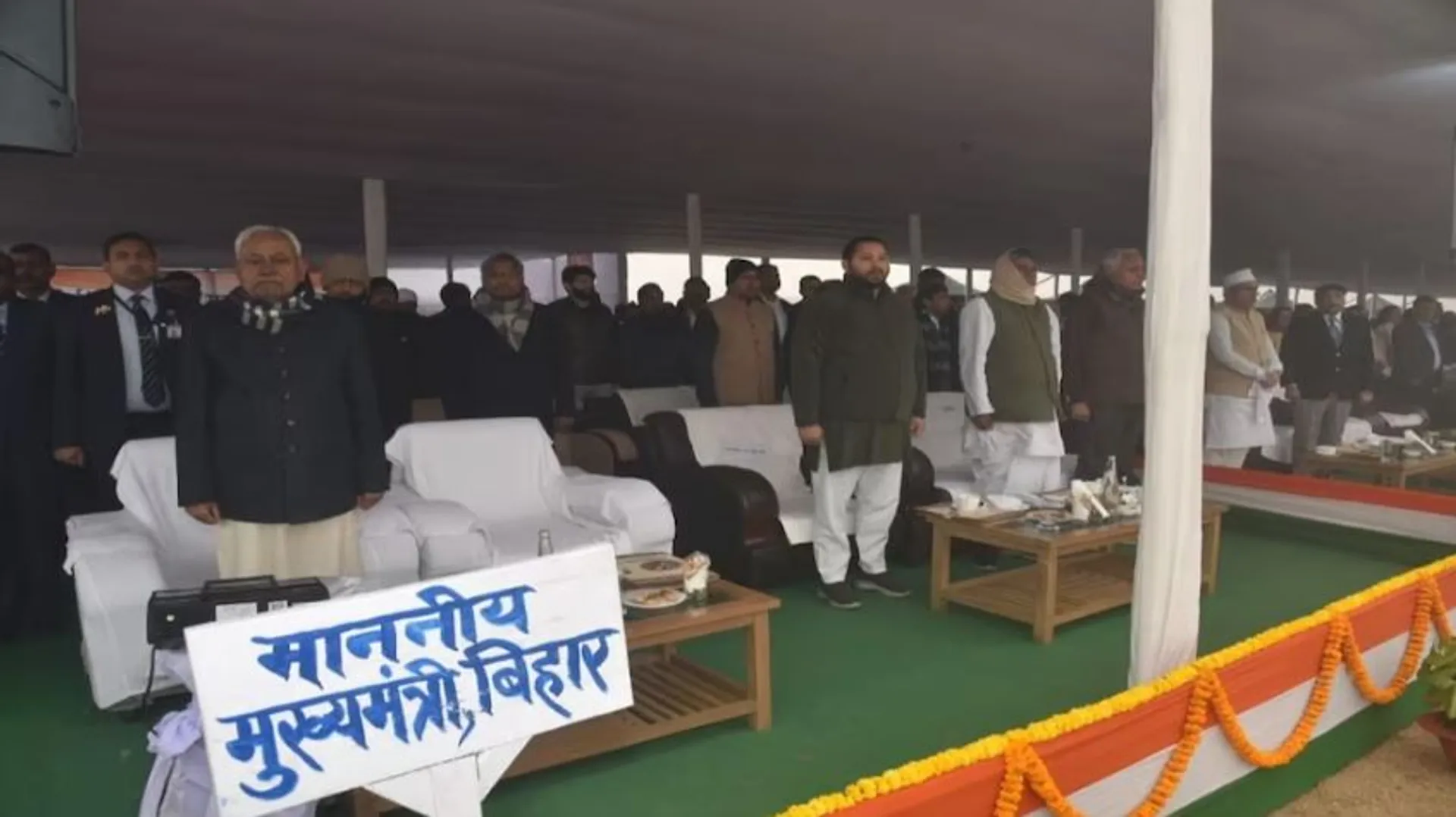 ନୀତିଶ ଓ ତେଜସ୍ୱୀଙ୍କ ମଧ୍ୟରେ ଖାଲି ପଡିଲା ଆସନ । ରୋଚକ ହେଉଛି ବିହାର ରାଜନୀତି ।