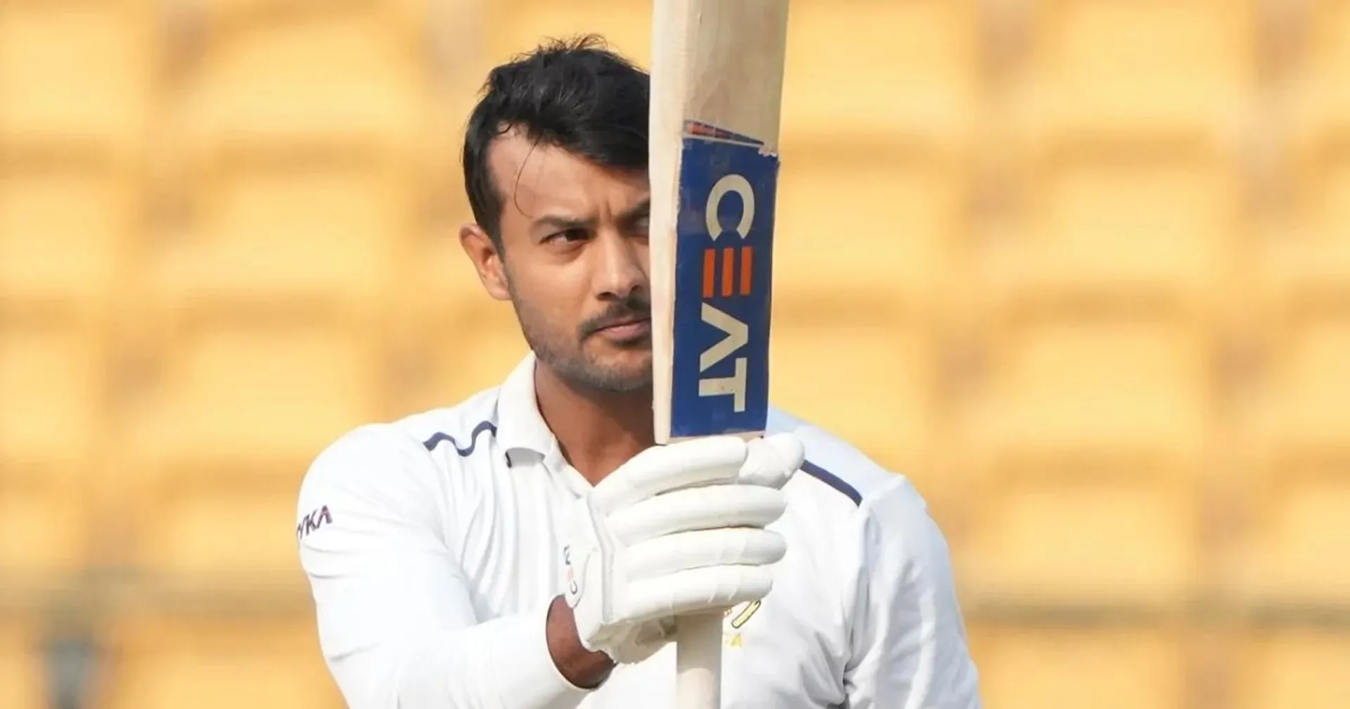 ବିମାନରେ ବସିବା ପରେ ବିଗିଡିଲା ଭାରତୀୟ କ୍ରିକେଟର ମୟଙ୍କ ଅଗ୍ରୱାଲଙ୍କ ସ୍ୱାସ୍ଥ୍ୟବସ୍ଥା । ତୁରନ୍ତ ଆଇସିୟୁରେ କରାଗଲା ଭର୍ତ୍ତି, ଜାଣନ୍ତୁ ଏବେ କେମିତି ଅଛି ସ୍ୱାସ୍ଥ୍ୟବସ୍ଥା?