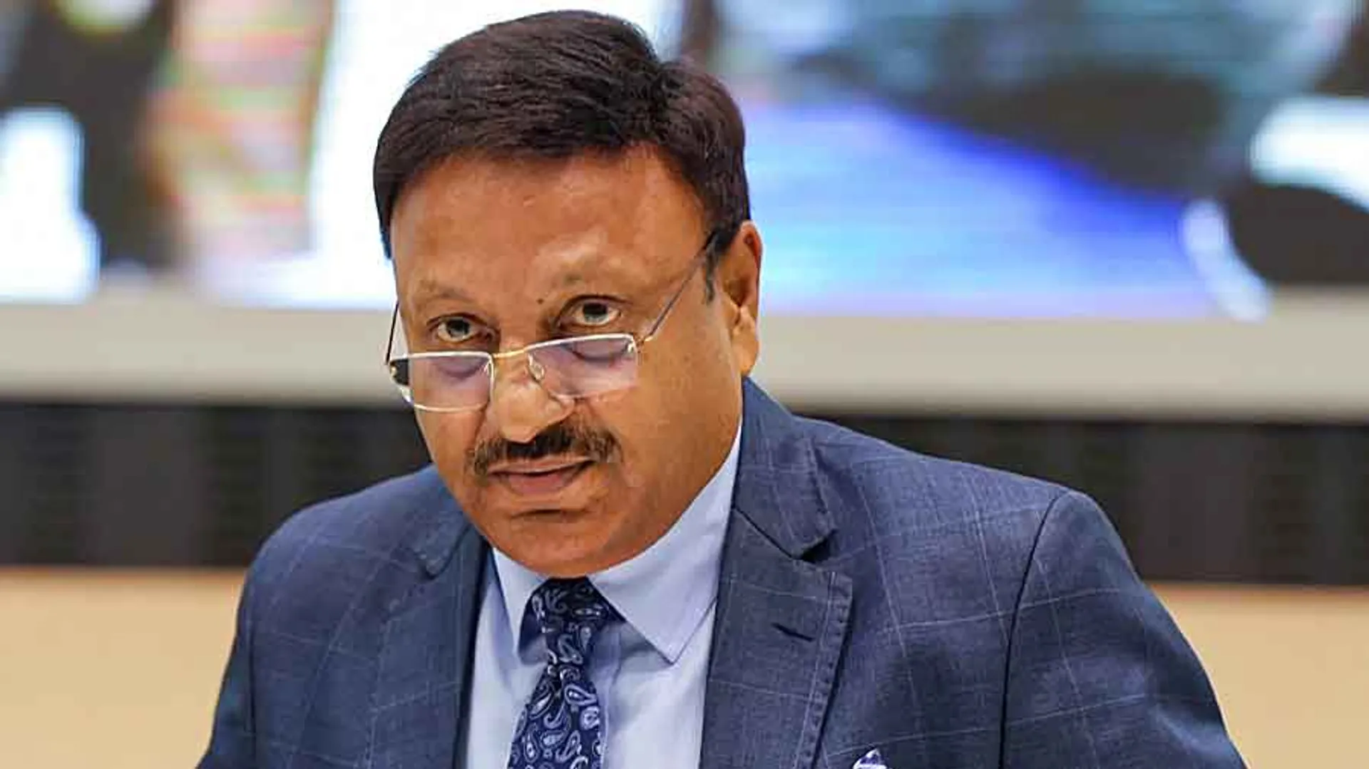 ନିର୍ବାଚନ ସମୀକ୍ଷା ପାଇଁ ଓଡିଶାରେ ମୁଖ୍ୟ ନିର୍ବାଚନ କମିସନର ।ଲୋକସଭା ଓ ବିଧାନସଭା ନିର୍ବାଚନ ନେଇ କରିବେ ସମୀକ୍ଷା, ନେତାଙ୍କ ସହ କରିବେ ଆଲୋଚନା ।