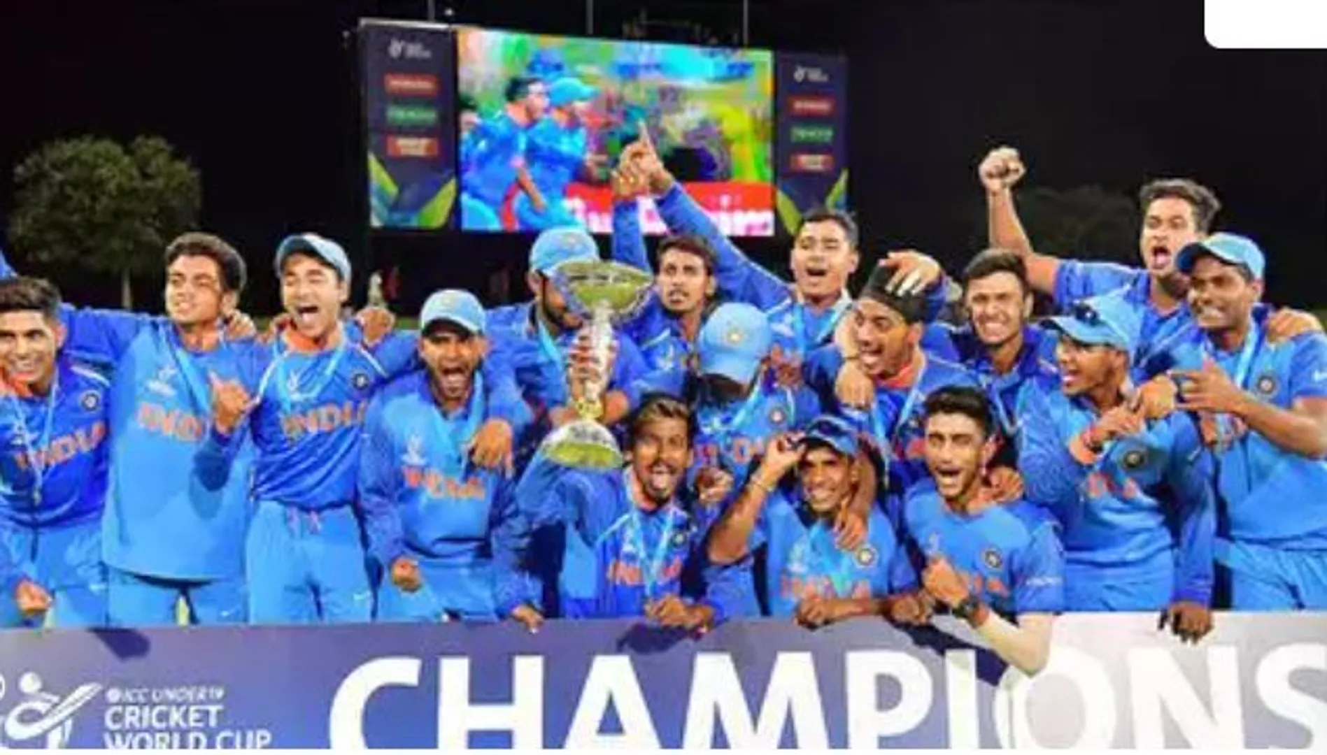 ୧୯ ବର୍ଷରୁ କମ୍ ବିଶ୍ୱକପ କ୍ରିକେଟ । ଦକ୍ଷିଣ ଆଫ୍ରିକାକୁ ୨ ୱିକେଟରେ ହରାଇ ଫାଇନାଲରେ ପହଞ୍ଚିଲା ଭାରତ ।