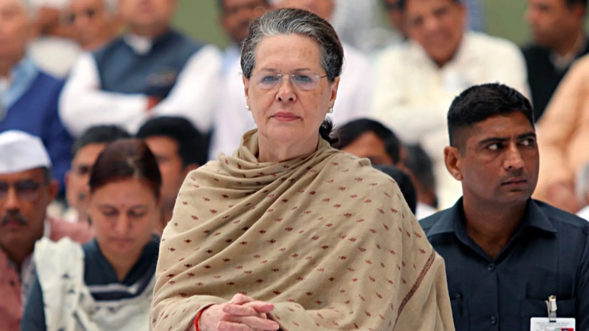 ରାଜ୍ୟସଭା ପ୍ରାର୍ଥୀ ଭାବେ ନାମାଙ୍କନ ଭରିଲେ ସୋନିଆ ଗାନ୍ଧୀ । ନାମାଙ୍କନପତ୍ର ଦାଖଲ ବେଳେ ରାହୁଲ ଓ ପ୍ରିୟଙ୍କା ରହିଲେ ଉପସ୍ଥିତ । 