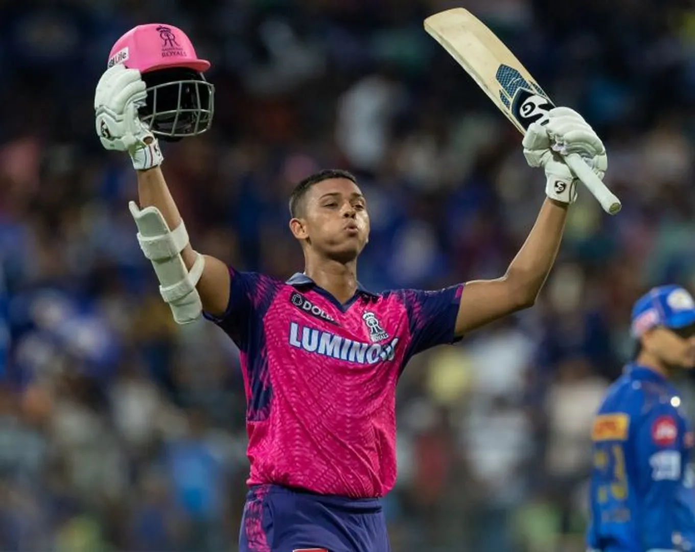 ମୋ କ୍ୟାରିୟର ଶେଷ ହୋଇଗଲା ସାର୍ । ଯେତେବେଳେ ଫୋନରେ କାନ୍ଦି କାନ୍ଦି କହିଥିଲେ ଜୟସ୍ୱାଲ, କୋଚ୍ କହିଲେ ପୂରା କାହାଣୀ ।