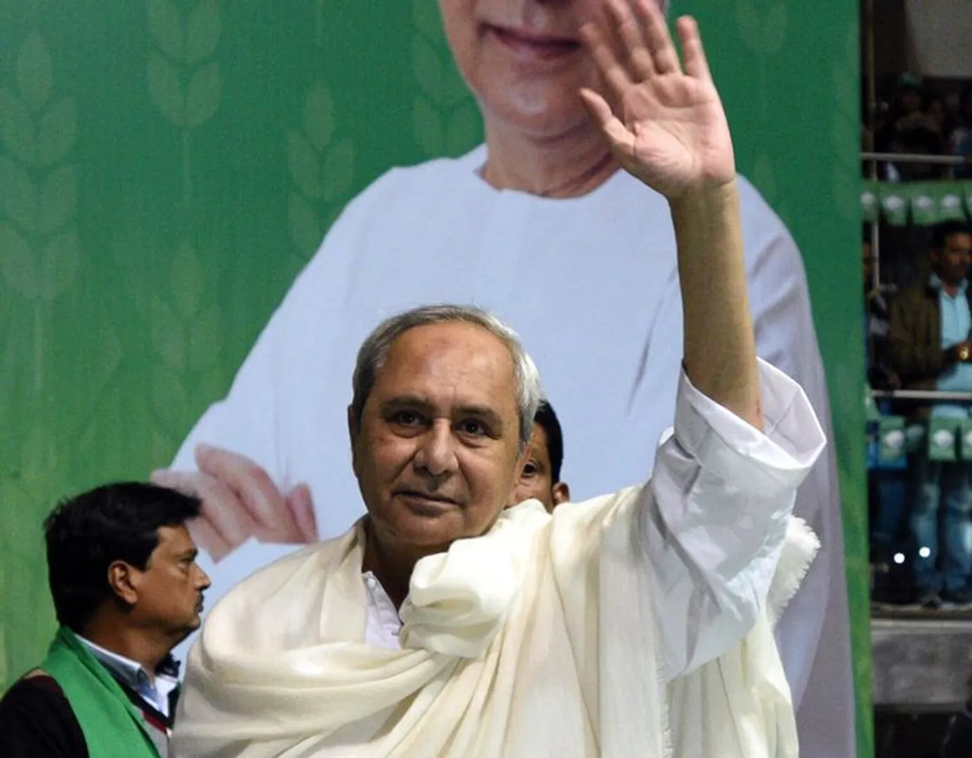 ସରକାରୀ ବିଭାଗରେ କାମ କରୁଥିବା ଆଉଟସୋର୍ସିଂ କର୍ମଚାରୀଙ୍କର ବଢିଲା ପାରିଶ୍ରମିକ । ୨୫ ପ୍ରତିଶତ ପାରିଶ୍ରମିକ ବୃଦ୍ଧି, ପ୍ରତି ୫ ବର୍ଷର ଅଭିଜ୍ଞତା ପାଇଁ ମାସିକ ୧ ହଜାର ଟଙ୍କା ଅଧିକ ମିଳିବ ।