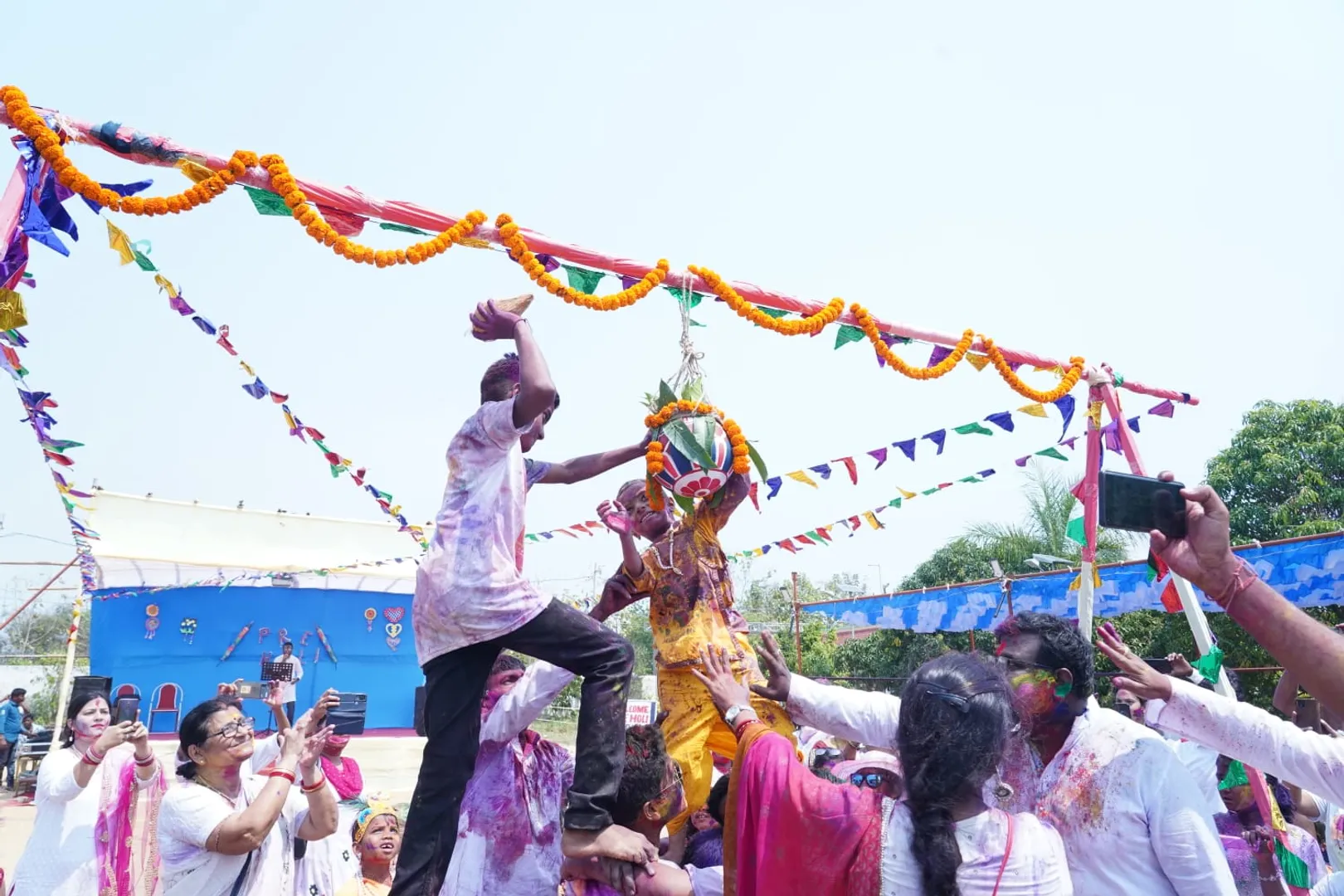 ସେଞ୍ଚୁରିଅନ ବିଦ୍ୟାଳୟ ପରିସରରେ ପ୍ରି-ହୋଲି ଉତ୍ସବ ଉଦଯାପିତ.