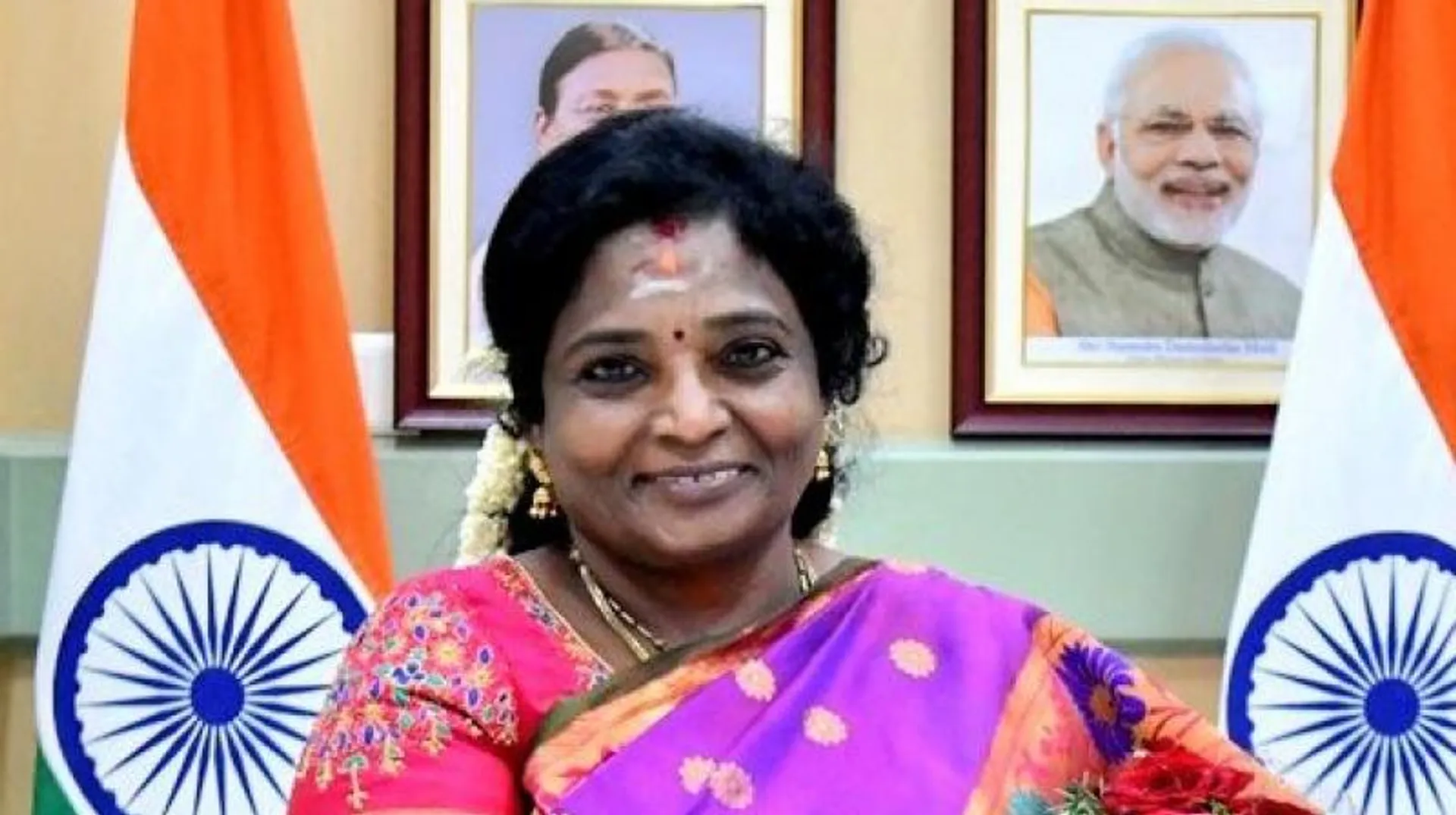 ରାଜ୍ୟପାଳ ପଦରୁ ଇସ୍ତଫା ଦେବାର ୨ ଦିନ ପରେ ବିଜେପିରେ ସାମିଲ ହେଲେ ତାମିଲସାଇ ସୁନ୍ଦରରାଜନ, ବିଜେପି ଟିକେଟରୁ ଲଢିପାରନ୍ତି ଲୋକସଭା ନିର୍ବାଚନ