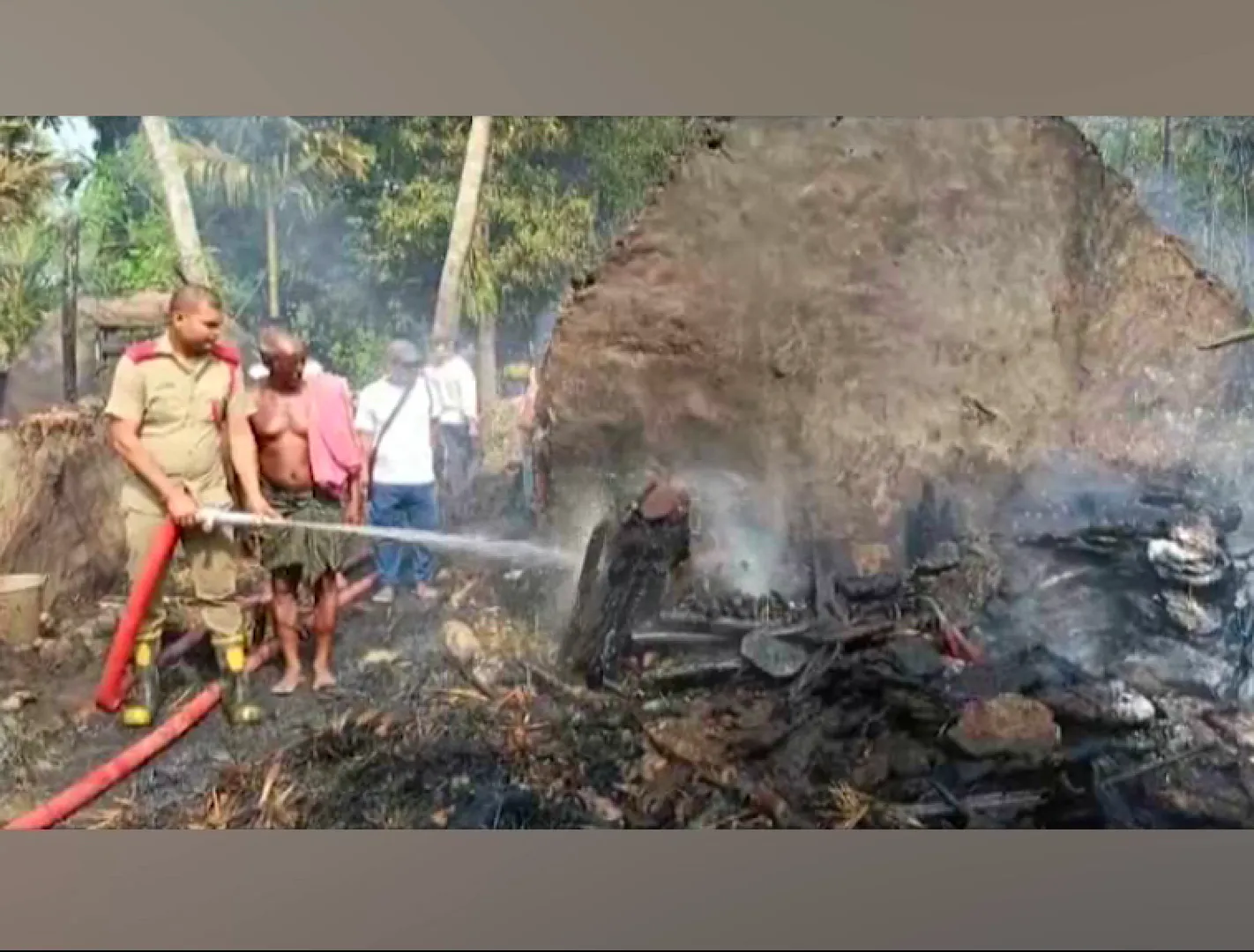ଭୟଙ୍କର ଅଗ୍ନିକାଣ୍ଡ : ଜଳିଗଲା ୬ ବଖରା ଘର