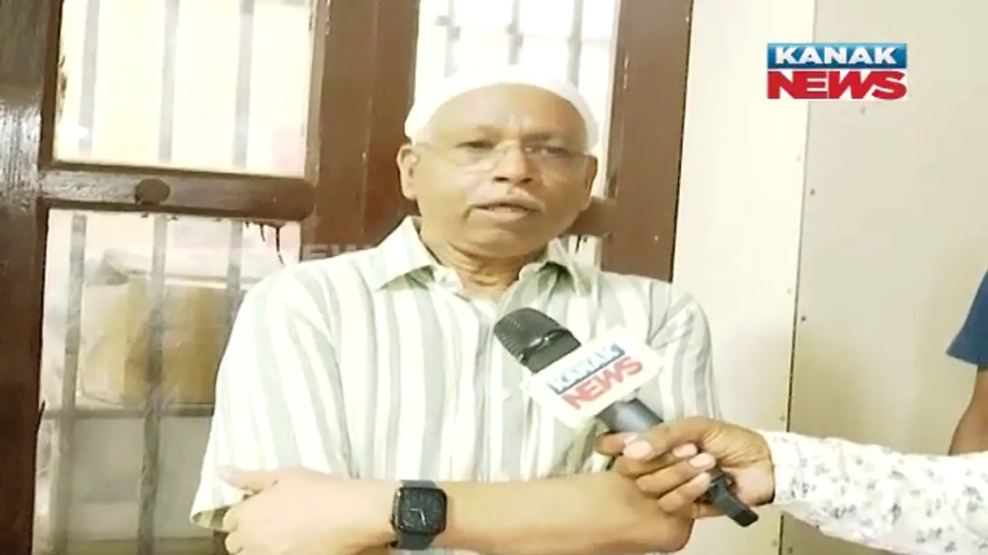 ପୁରୀ ବାଣ ବିସ୍ଫୋରଣ ଘଟଣା: ଆହତଙ୍କୁ ଭେଟିଲେ ମୁଖ୍ୟ ଶାସନ ସଚିବ, ରୋଗୀଙ୍କ ଚିକିତ୍ସା ବ୍ୟବସ୍ଥାର କଲେ ତଦାରଖ ।