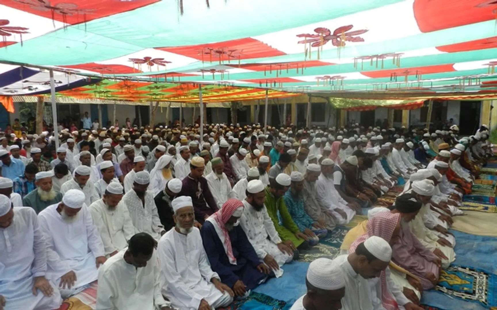 ଦେଶ ପାଳନ କରୁଛି ମୋହରମ୍ ; ପ୍ରାର୍ଥନା ପାଇଁ ମସଜିଦରେ ଭିଡ, ବାଲେଶ୍ୱରରେ ପୋଲିସ ଛାଉଣୀ
