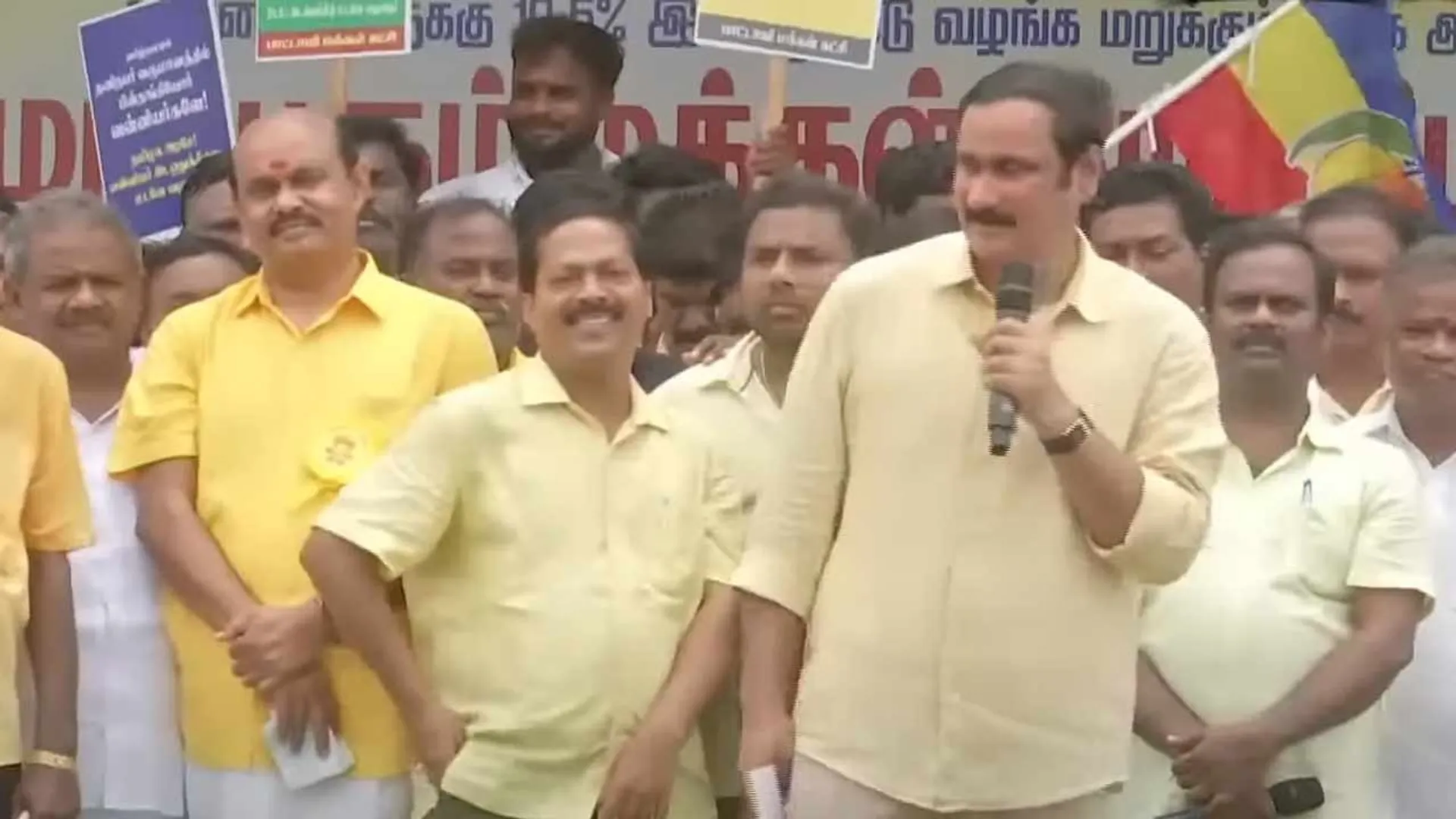 anbumani-mic-pro